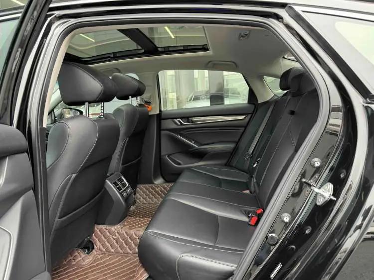 Accord 2022 260TURBO Magic Night Premium Edition 3