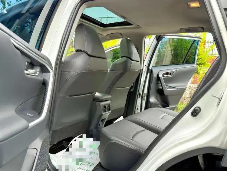 RAV4 Rongfeng 2022 2.0L CVT Two-Drive Fashion Plus Edition 3