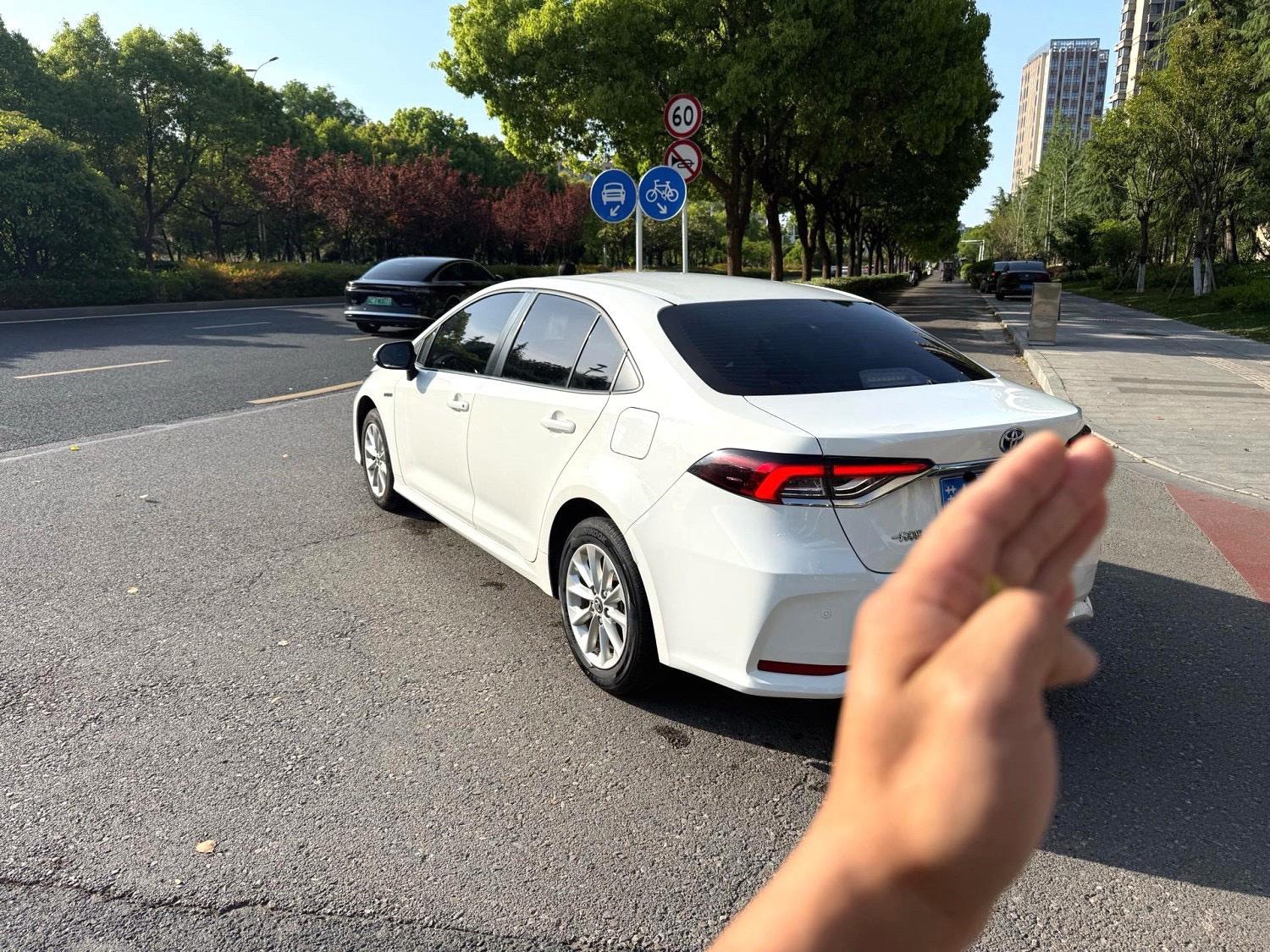 Corolla 2019 Double Engine 1.8L E-CVT GL-i Elite Edition 3