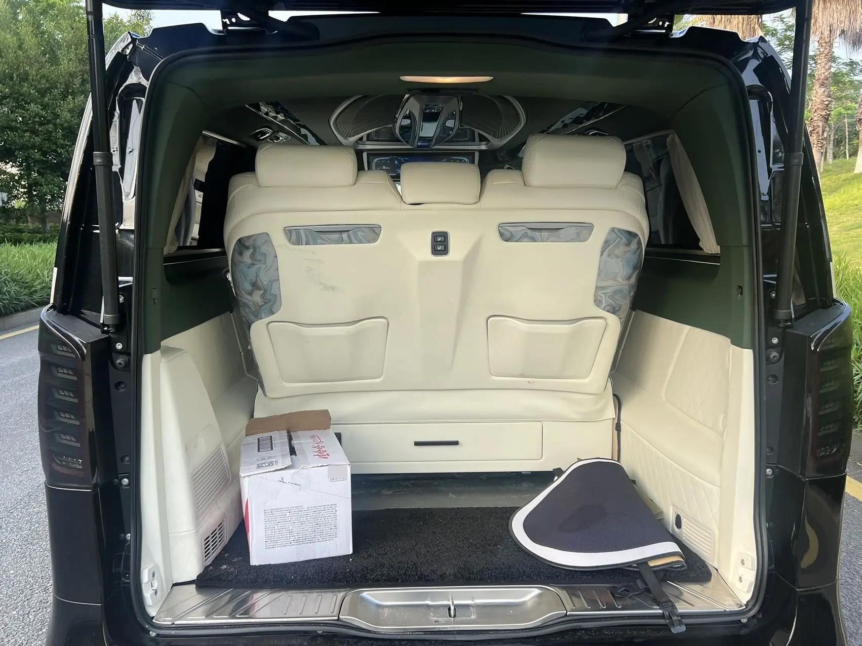 Mercedes Benz 2023 V-Class 2.0T Business Edition 7-Seater Automatic 7