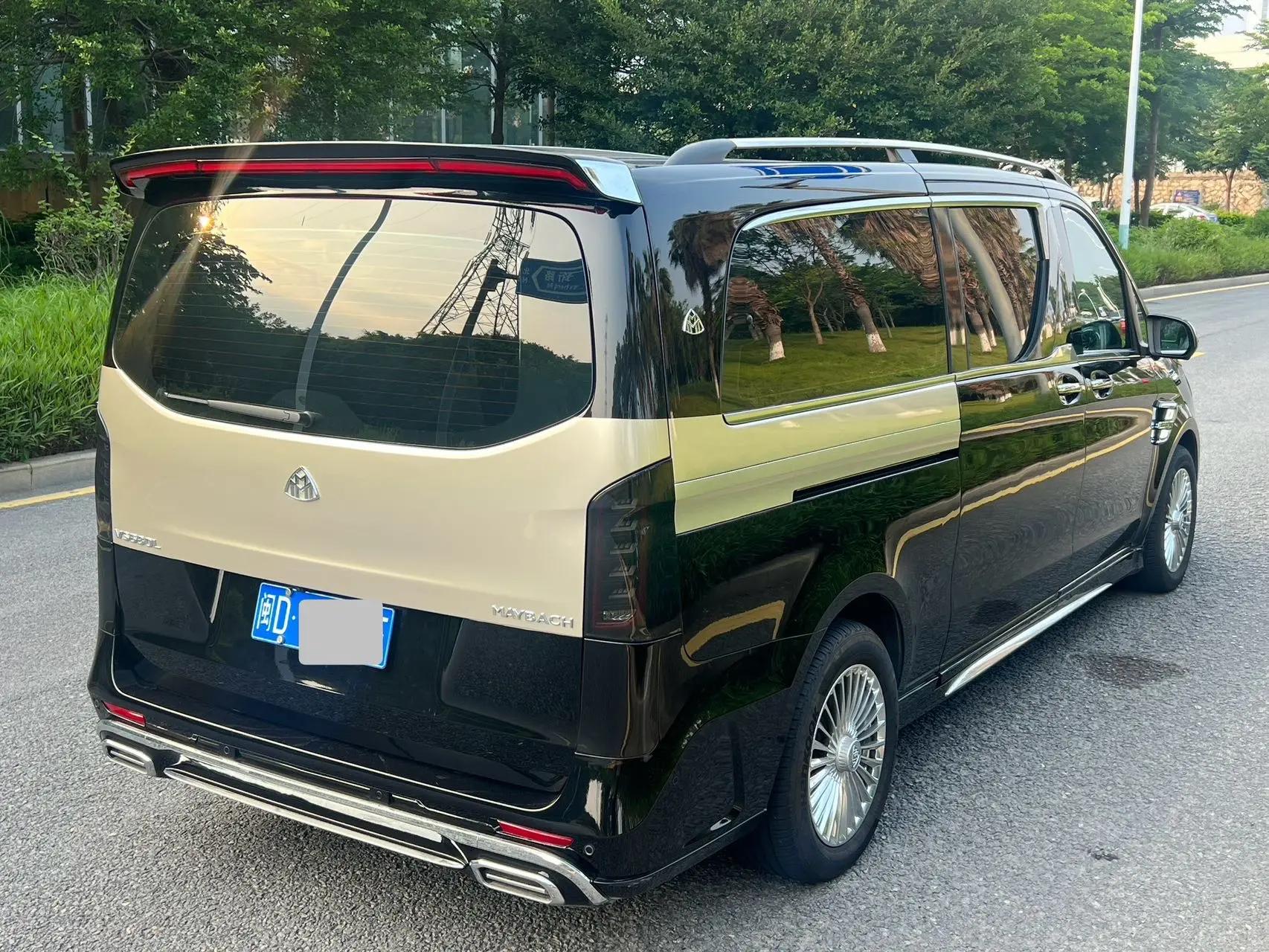 Mercedes Benz 2023 V-Class 2.0T Business Edition 7-Seater Automatic 8