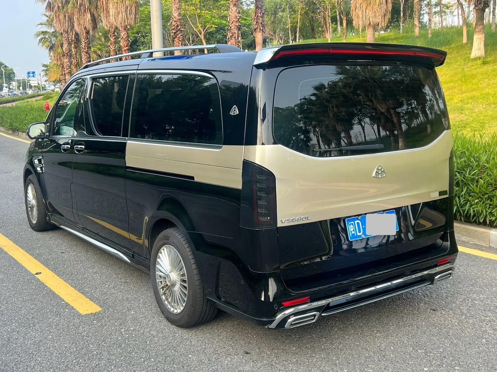 Mercedes Benz 2023 V-Class 2.0T Business Edition 7-Seater Automatic 9