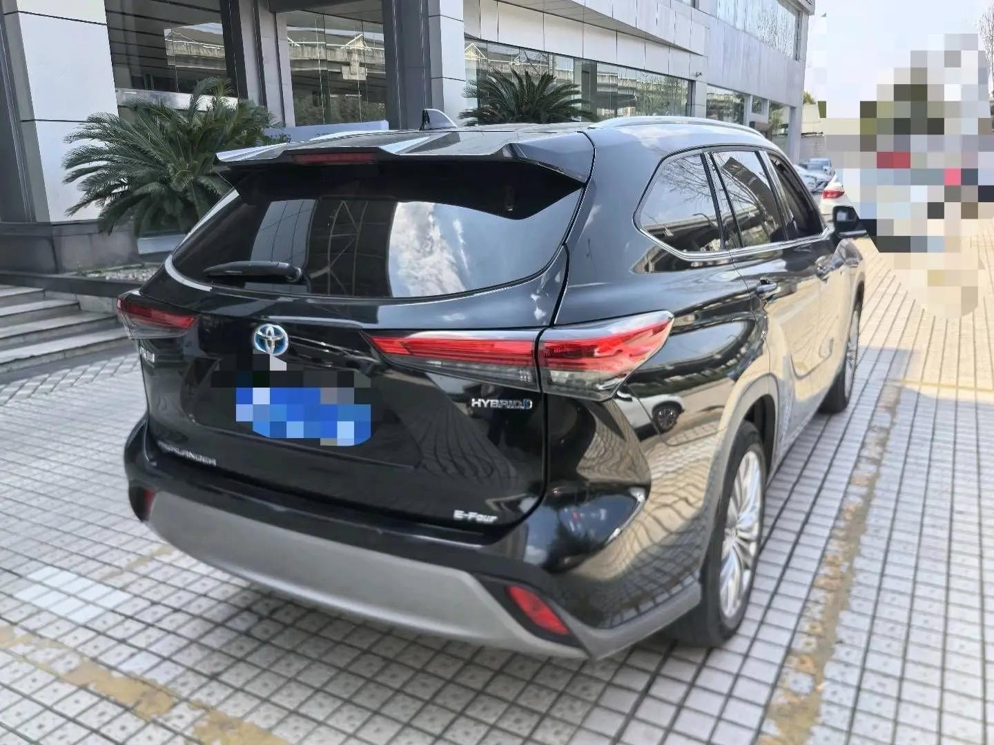 Highlander 2022 Dual-Engine 2.5L Front-Wheel-Drive Prestige 7-Seater 3