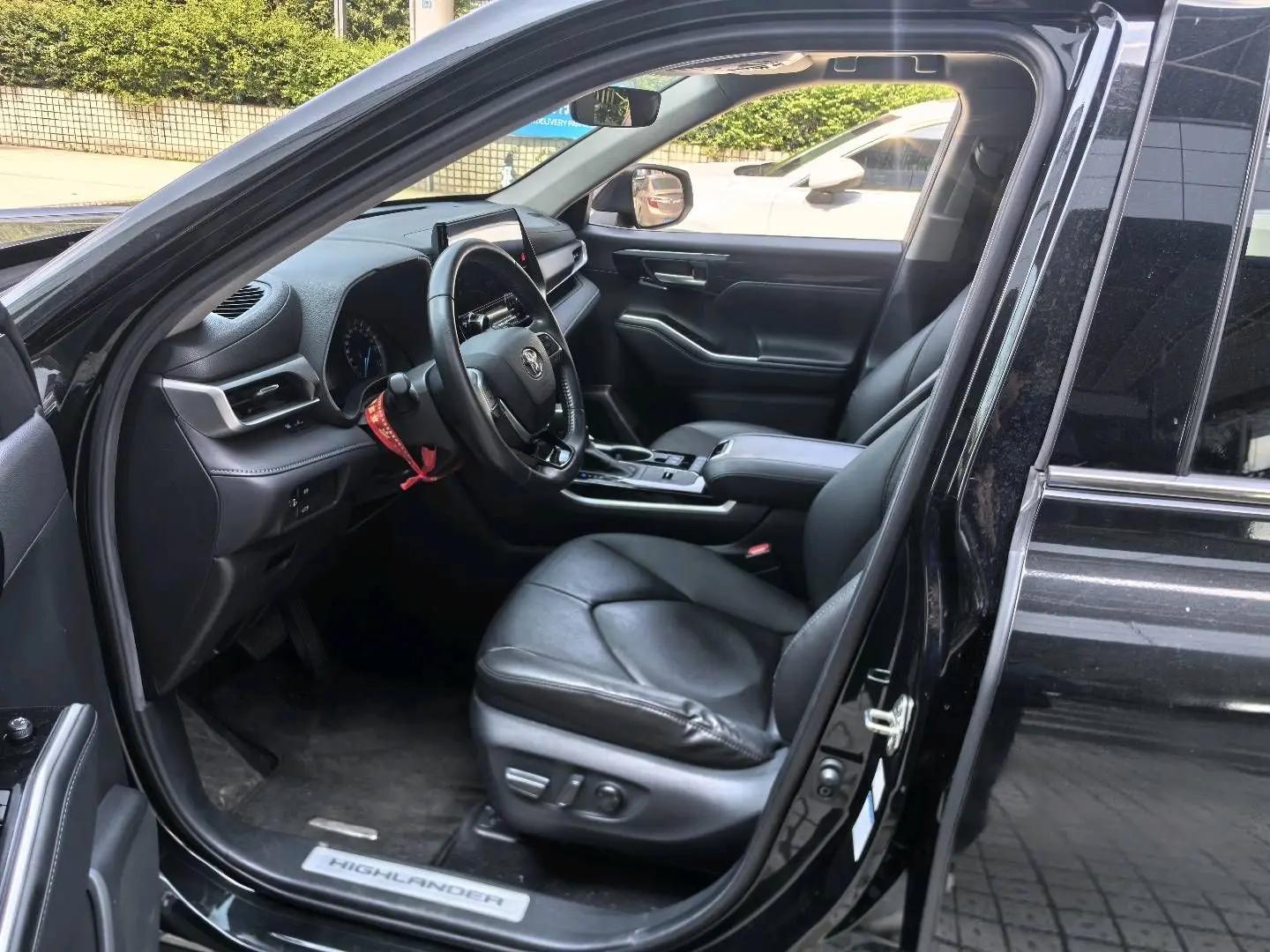 Highlander 2022 Dual-Engine 2.5L Front-Wheel-Drive Prestige 7-Seater 4