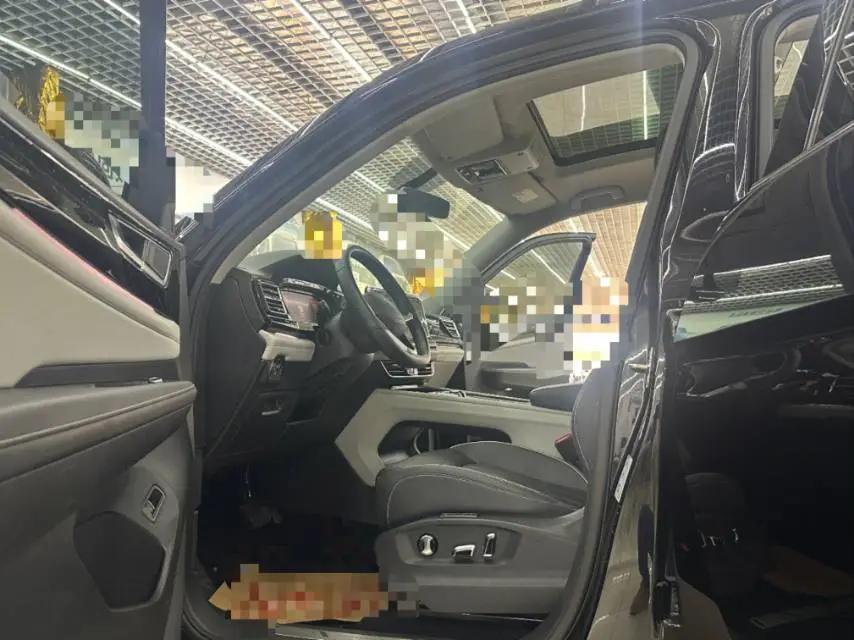 Touang 2021 330TSI Two-Drive Respect Deluxe Edition 9