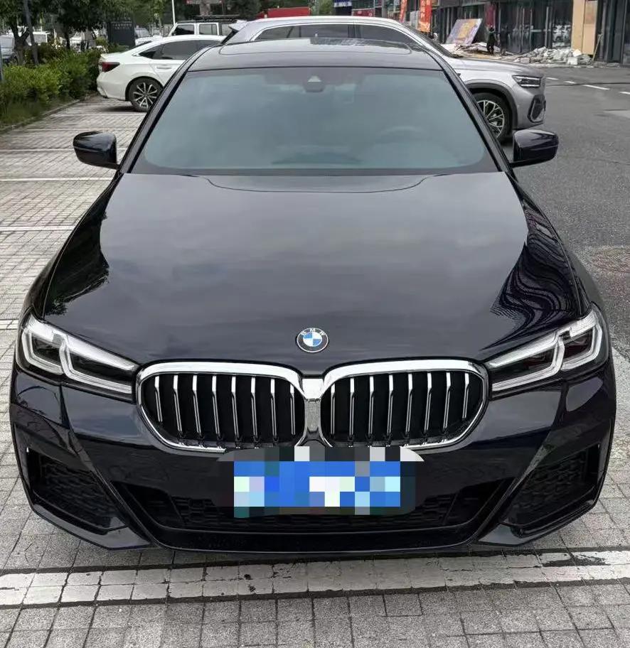 BMW 5 Series 2022 Modified 530Li Leading M Sports Suit 2