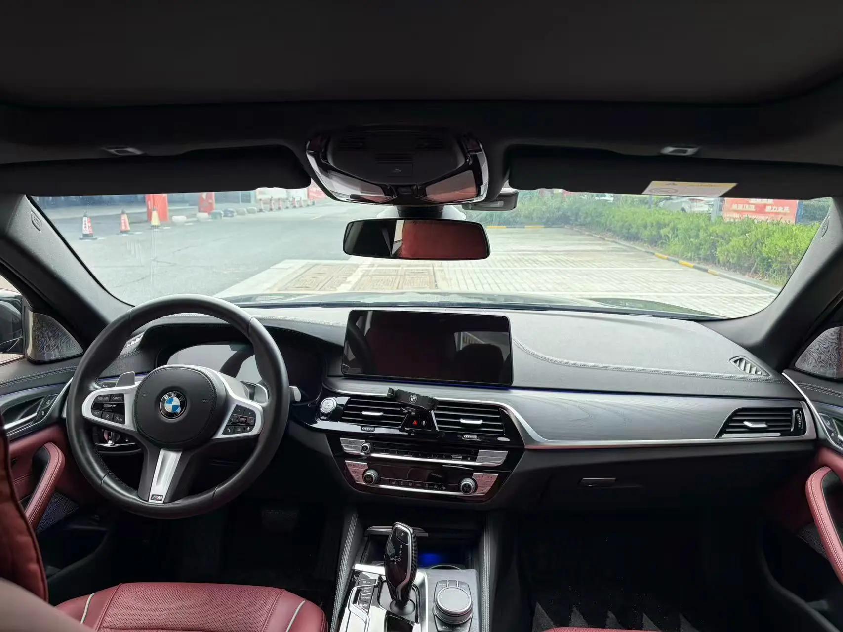 BMW 5 Series 2022 Modified 530Li Leading M Sports Suit 4