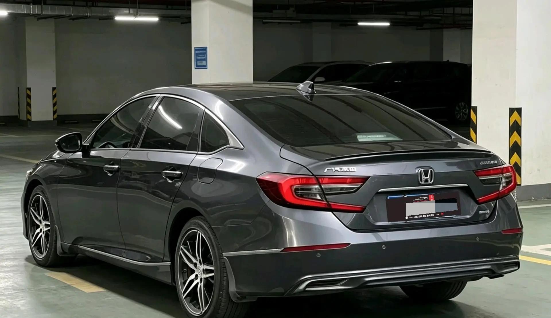 Accord 2022 260TURBO Magic Night Premium Edition 4