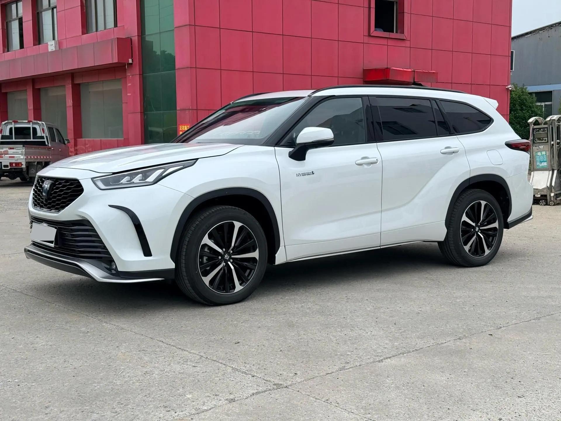 Toyota 2023 Crown Landfang 2.5 CVT Four-Wheel Drive Luxury Edition Automatic