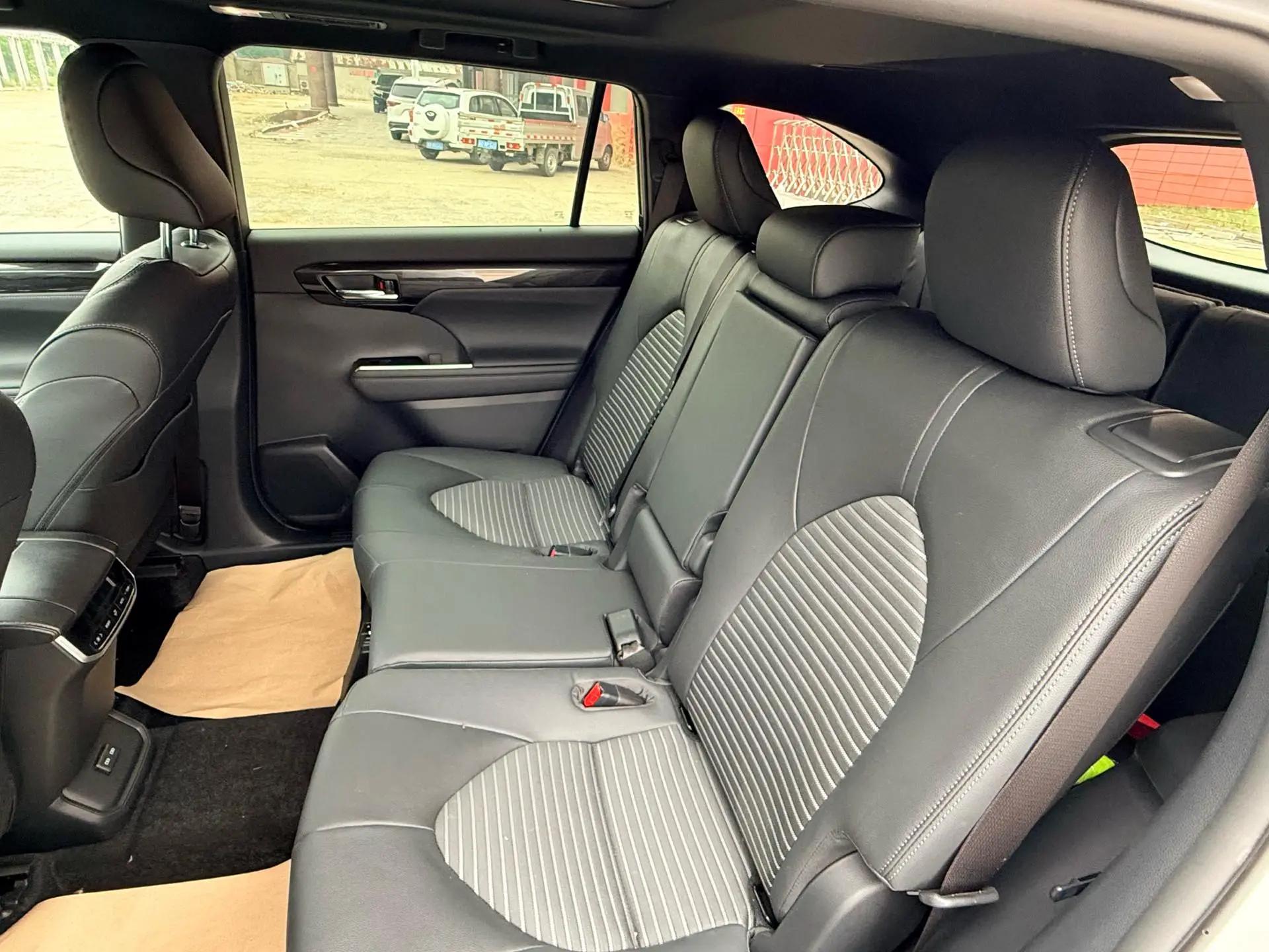 Toyota 2023 Crown Landfang 2.5 CVT Four-Wheel Drive Luxury Edition Automatic 6