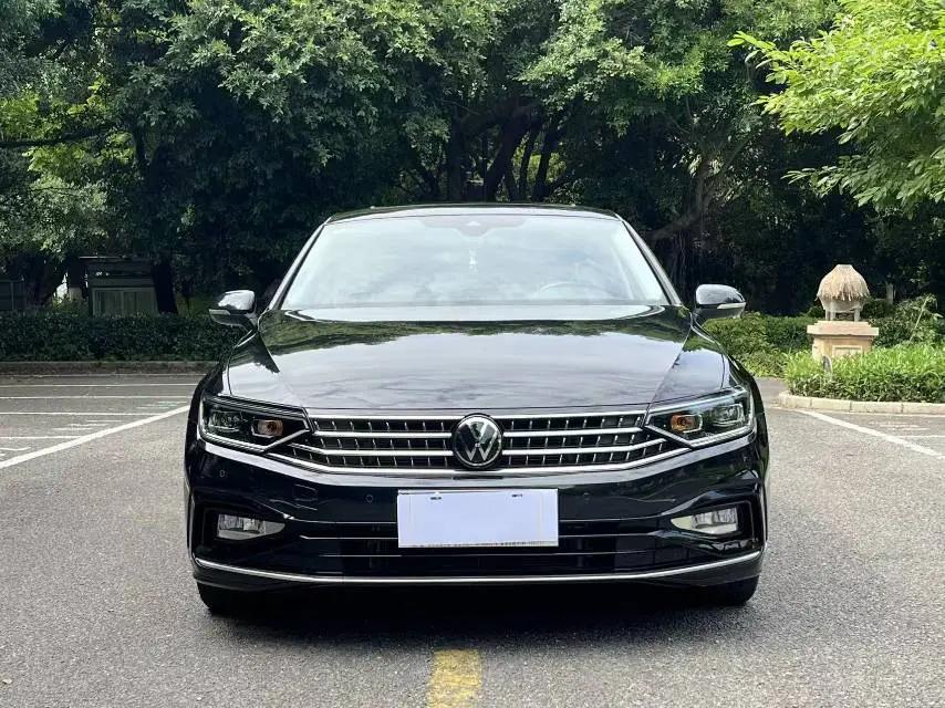 Magotan 2022 330TSI DSG Basic 2