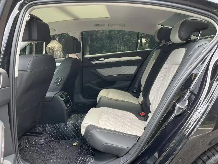 Magotan 2022 330TSI DSG Basic 6