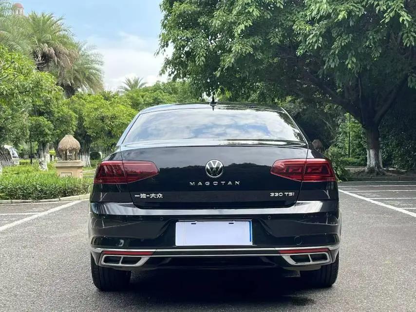 Magotan 2022 330TSI DSG Basic 8