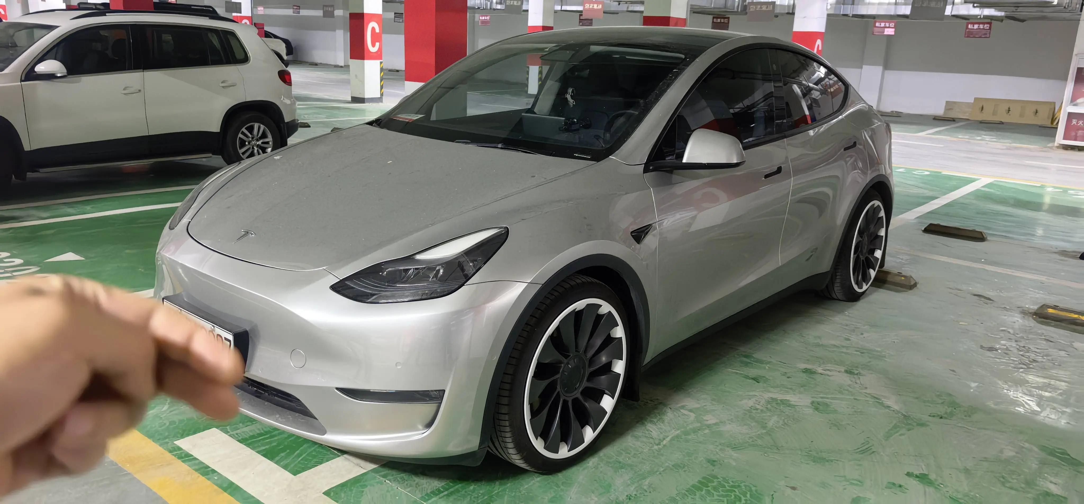 2022 Model Y Performance All-Wheel Drive Edition