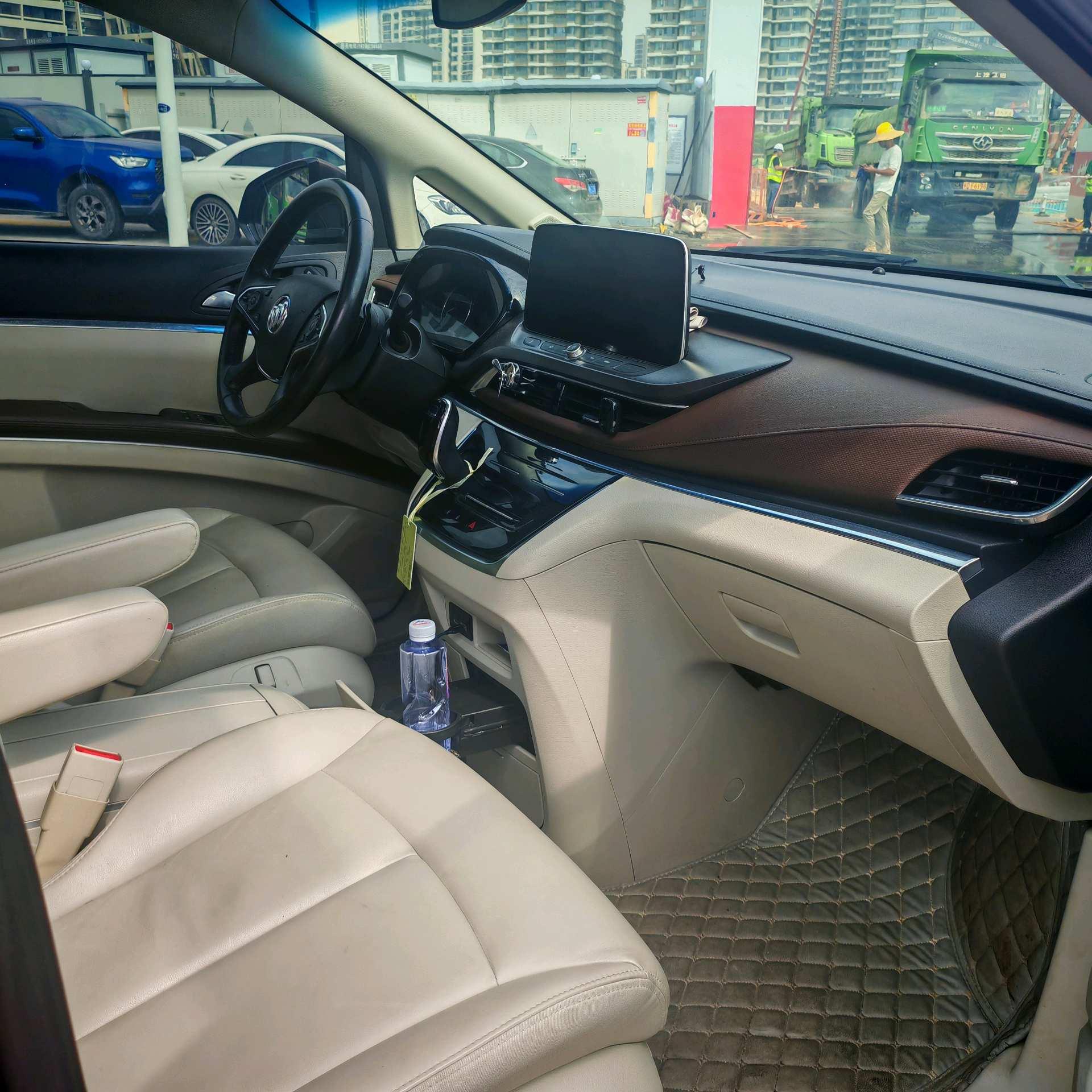 Buick GL8 2021 Land Business Class 652T Luxury Model 4