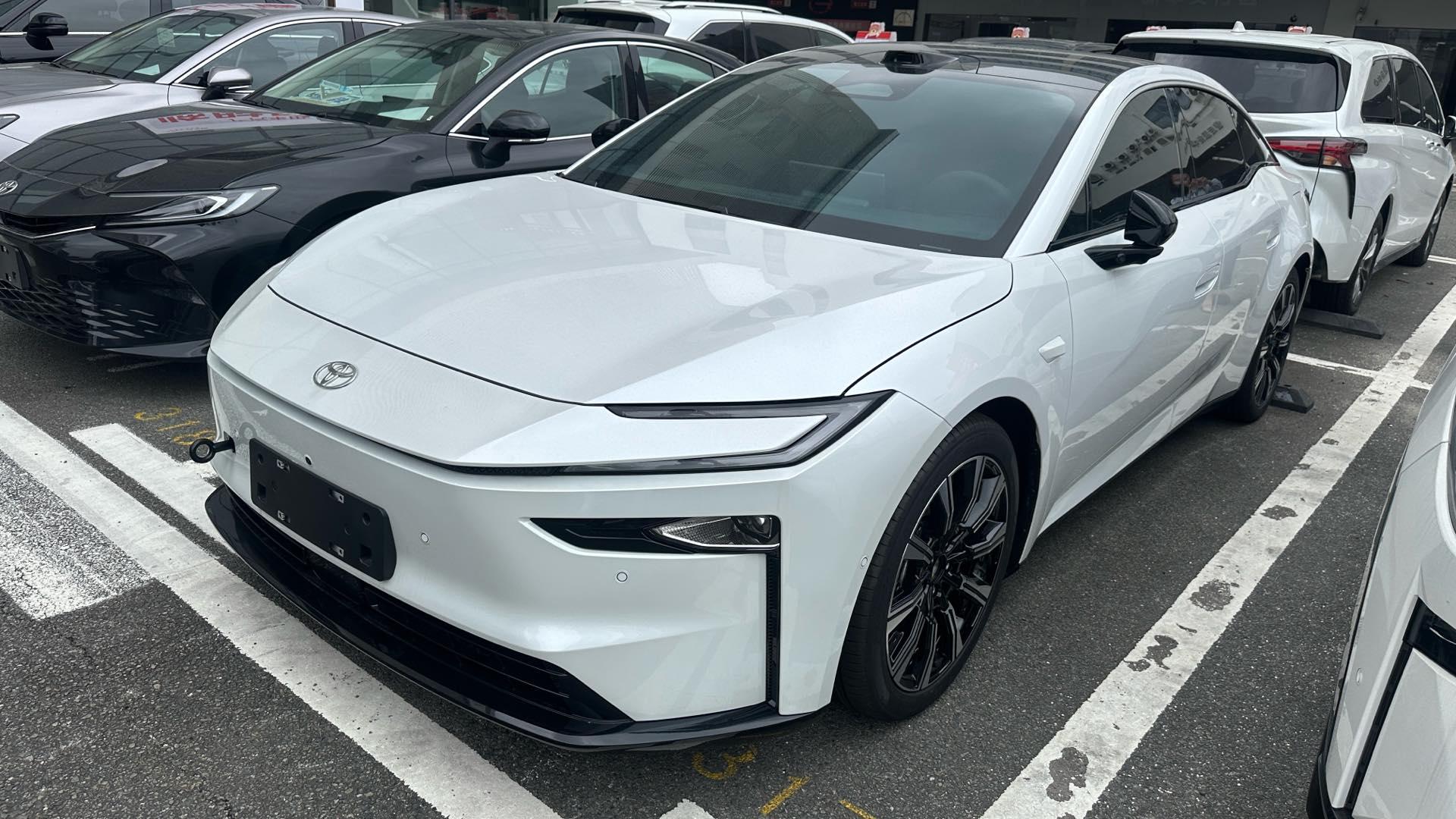 Toyota 2026 Platinum Intelligence 7 700 Max Laser Radar Edition Automatic Gear