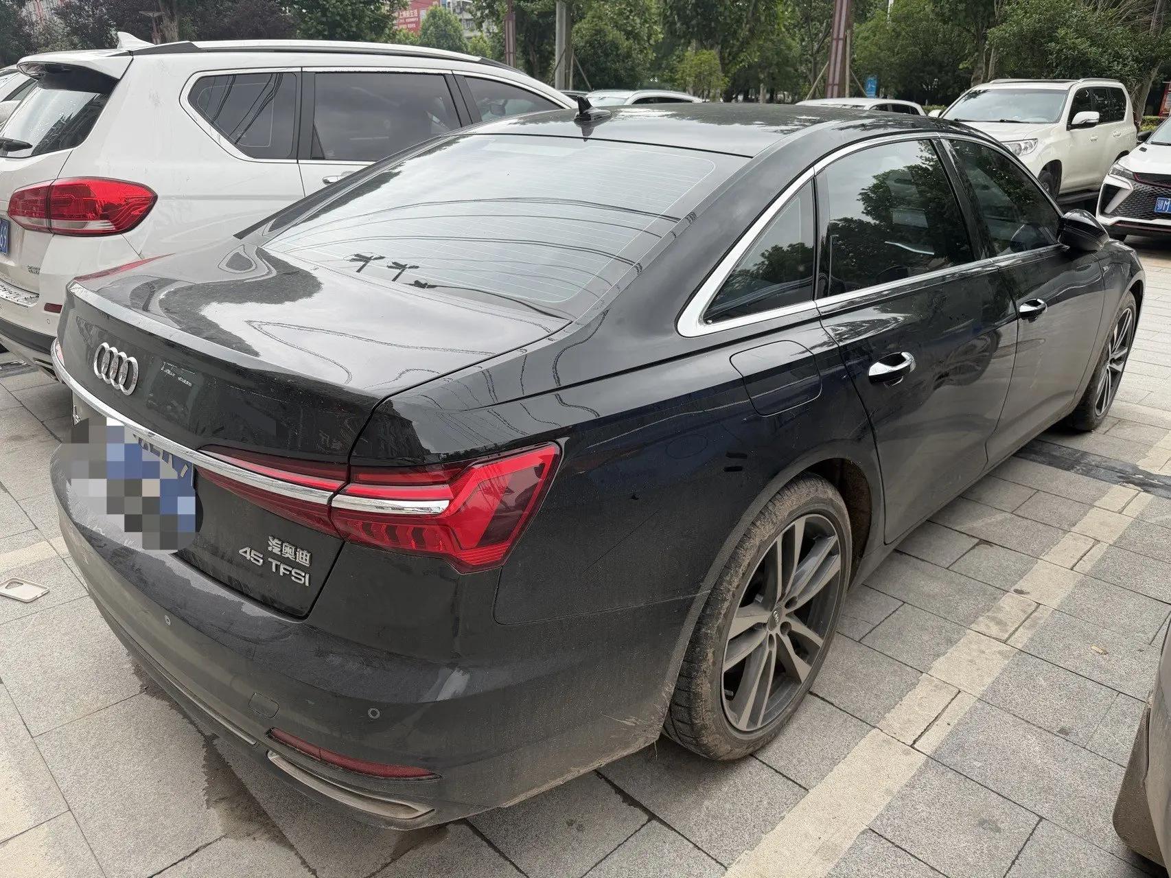 Audi A6L 2020 40 TFSI Deluxe Elegant 6