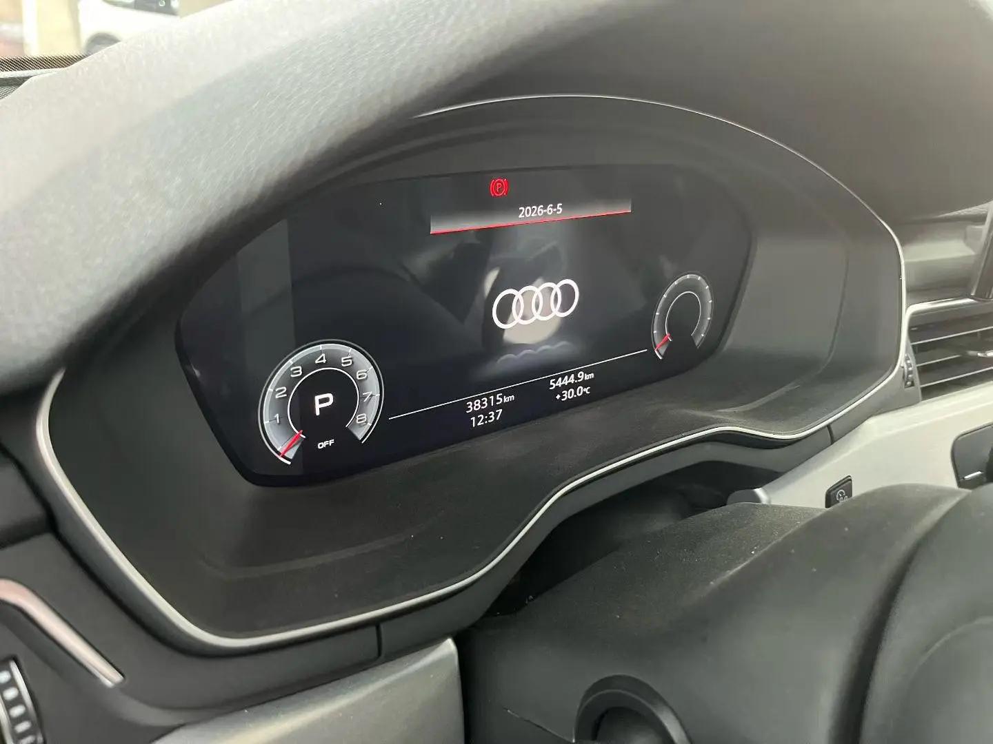Audi A4L 2020 model 40 TFSI Luxury Dynamic Edition 5