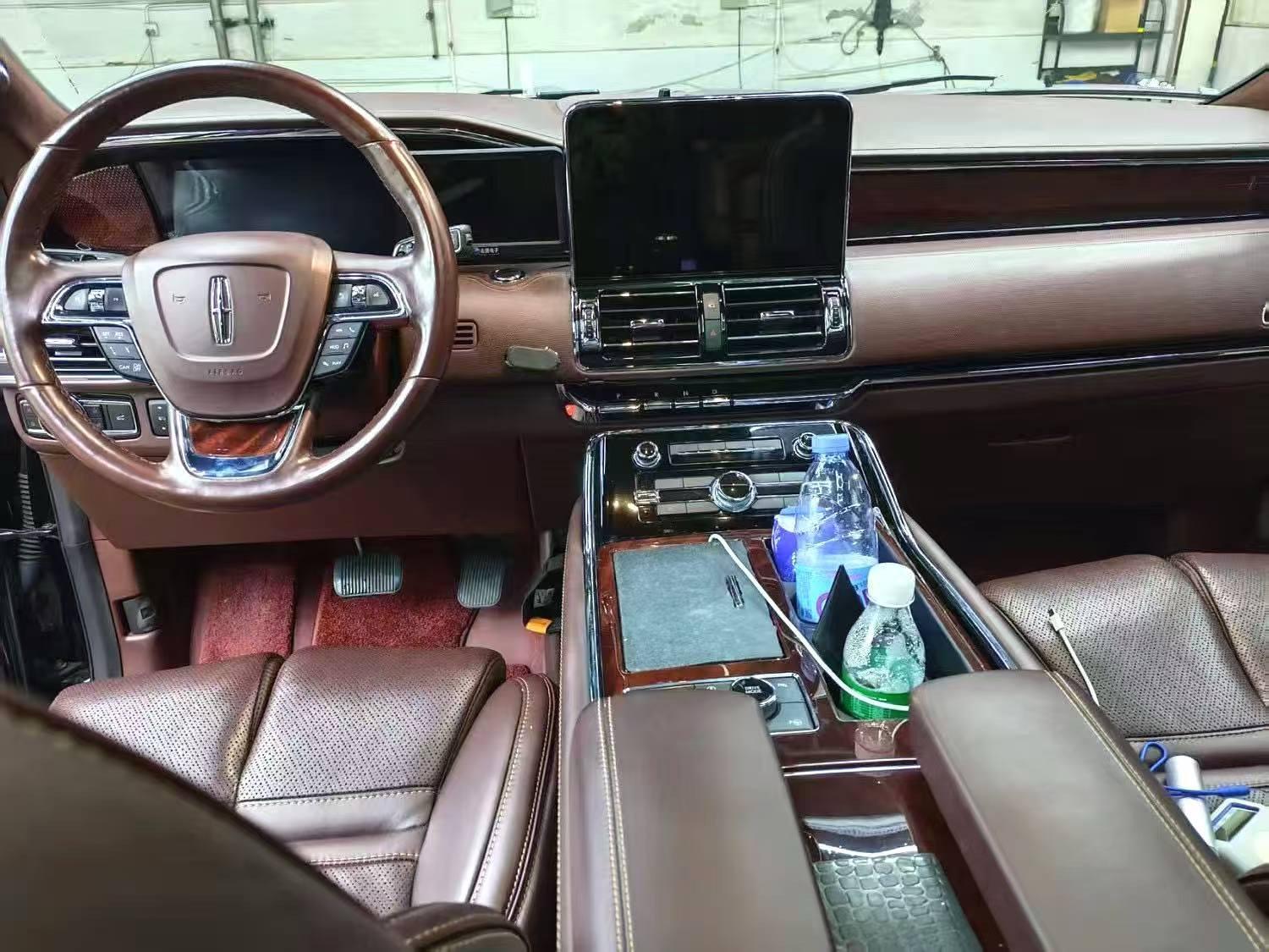 Navigator 2020 3.5T Long Axis Presidential Edition 4