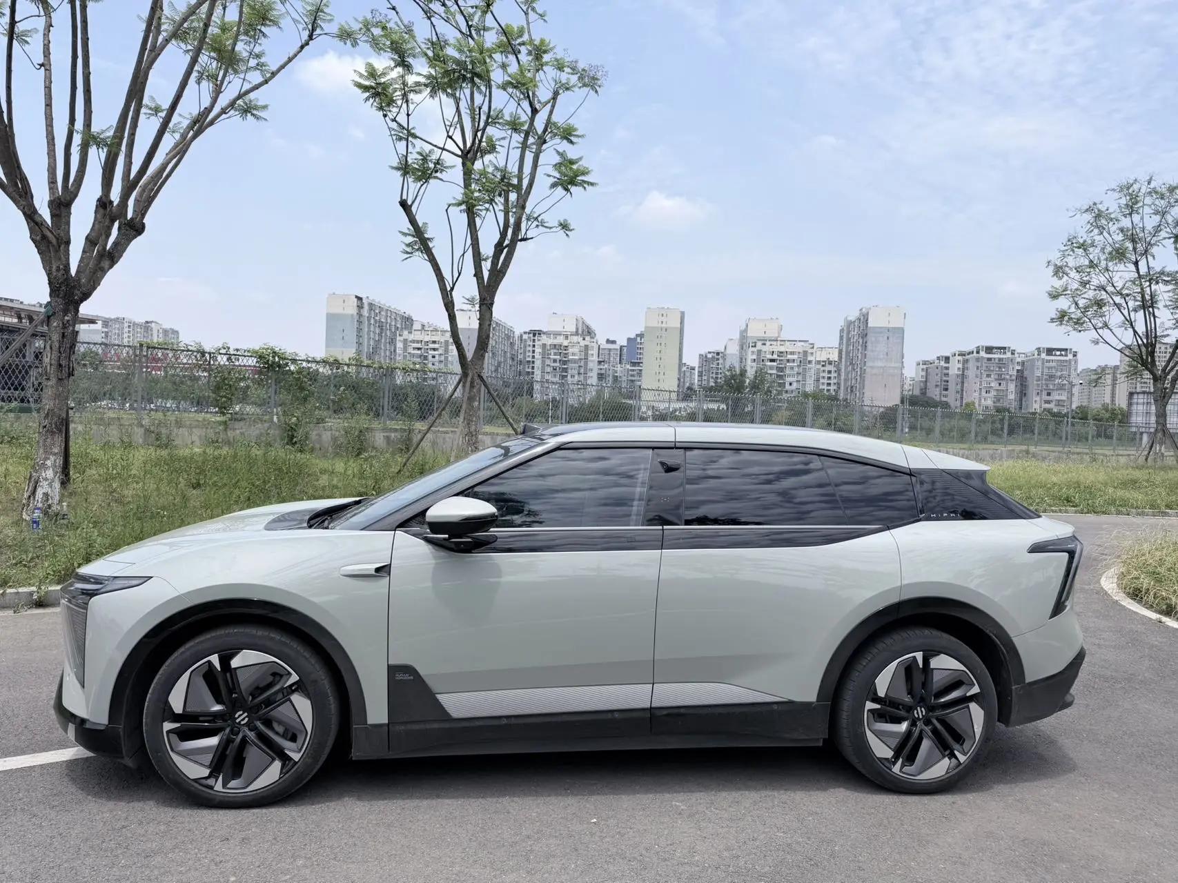 HiPhi HiPhi Y 2023 765km Flagship 3