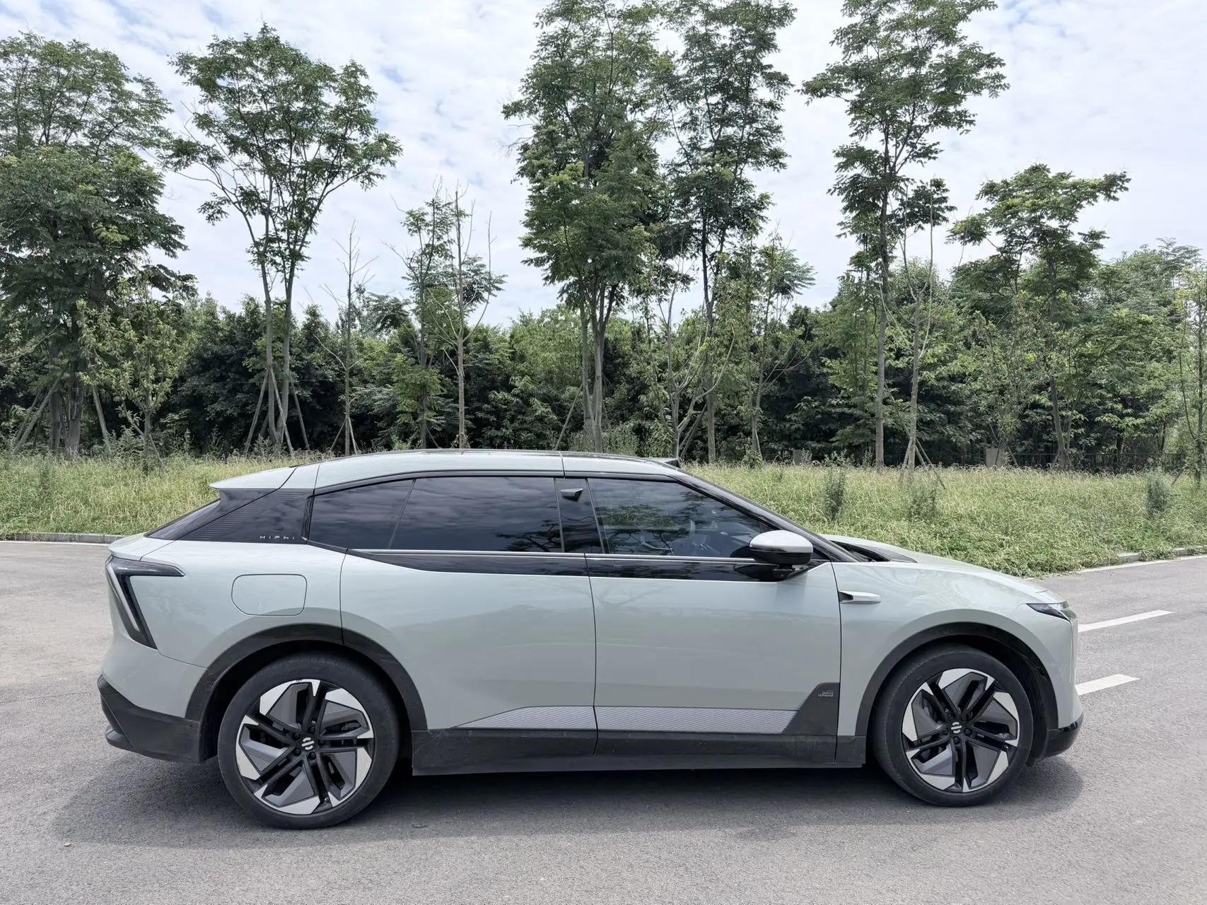 HiPhi HiPhi Y 2023 765km Flagship 7