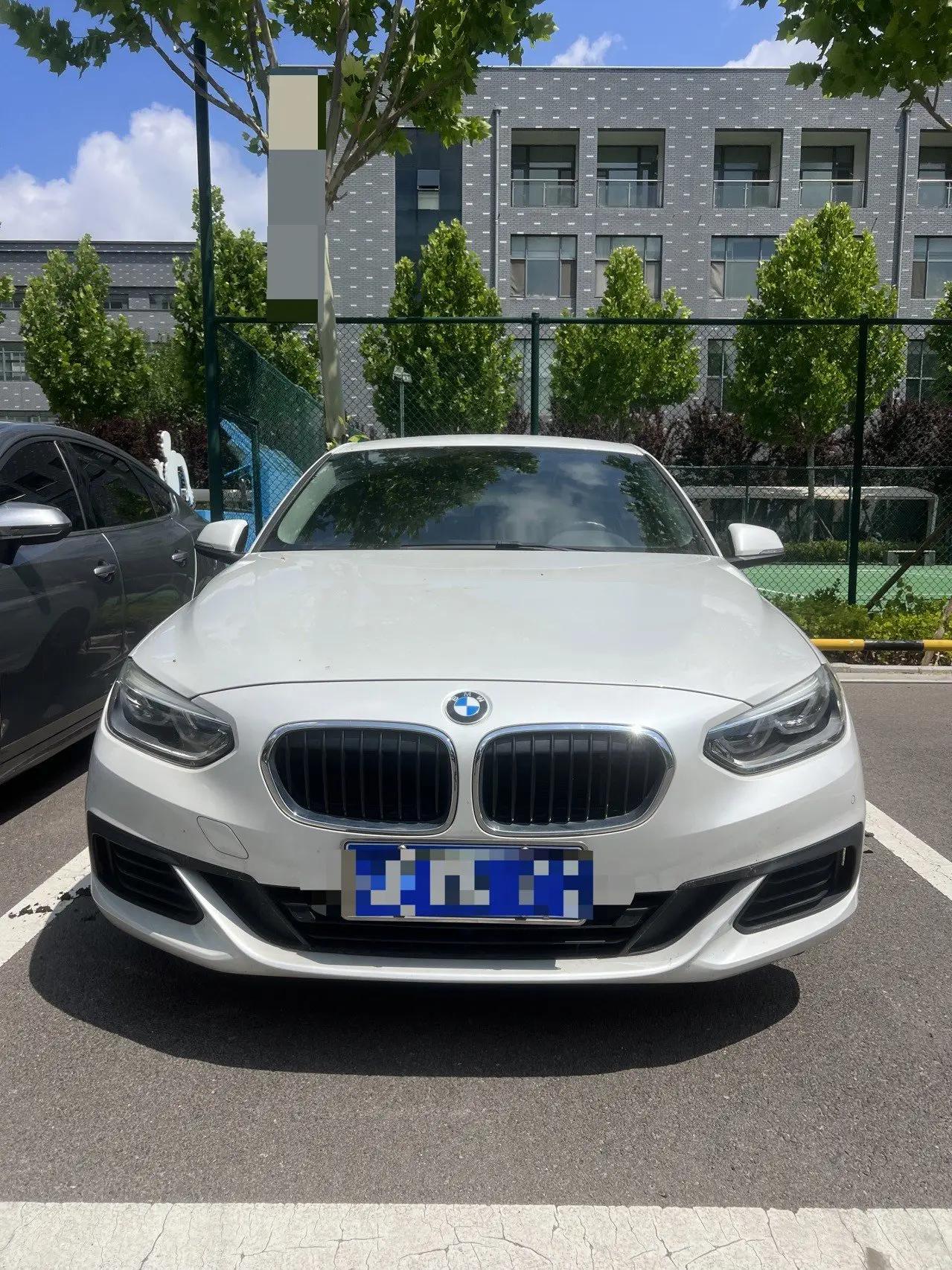 BMW 1 Series 2020 120i Fashion 2