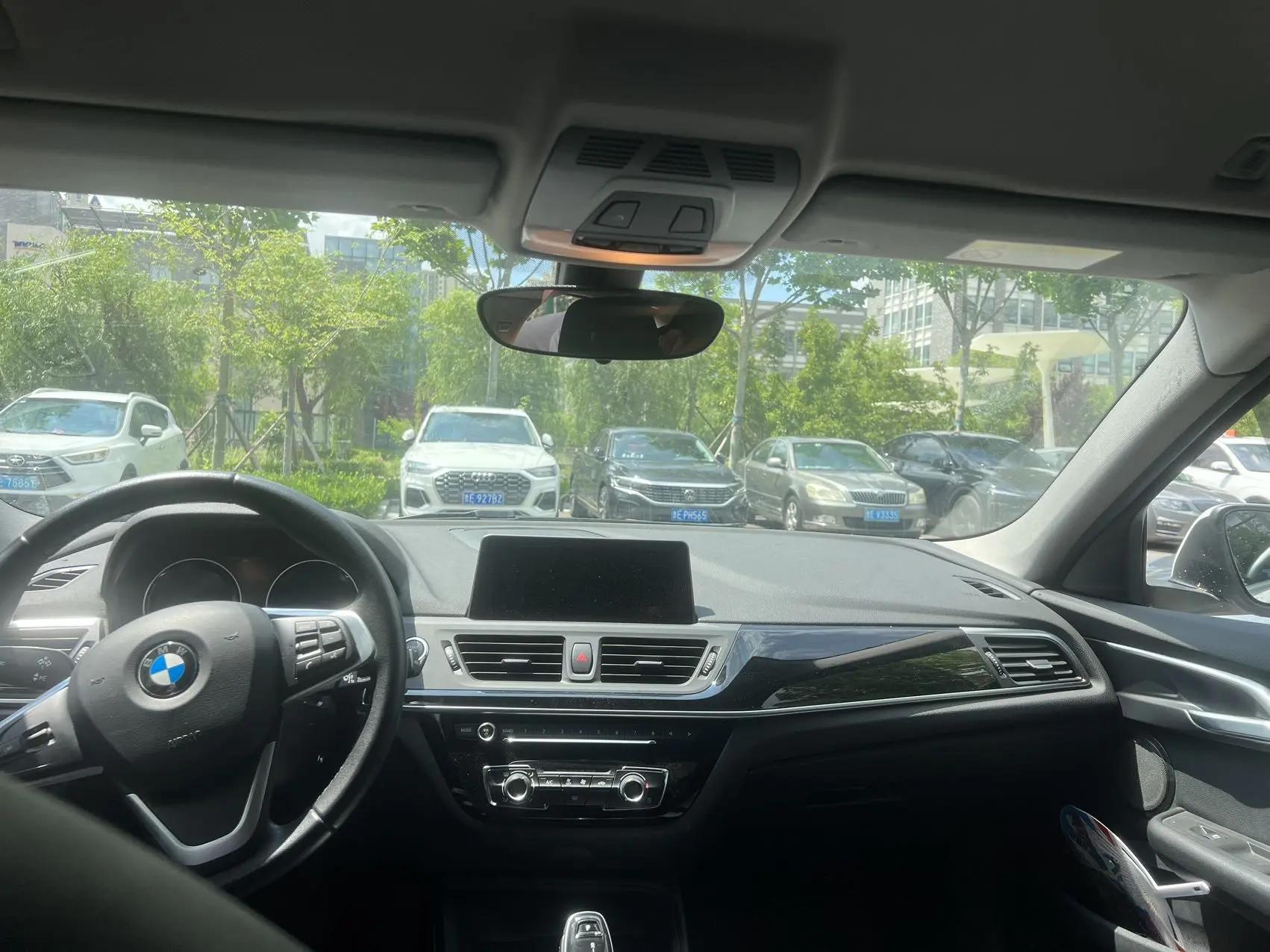 BMW 1 Series 2020 120i Fashion 5
