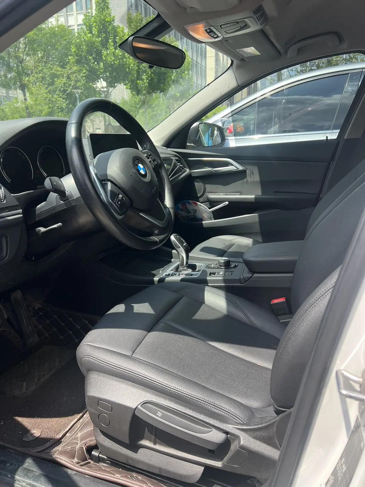 BMW 1 Series 2020 120i Fashion 9