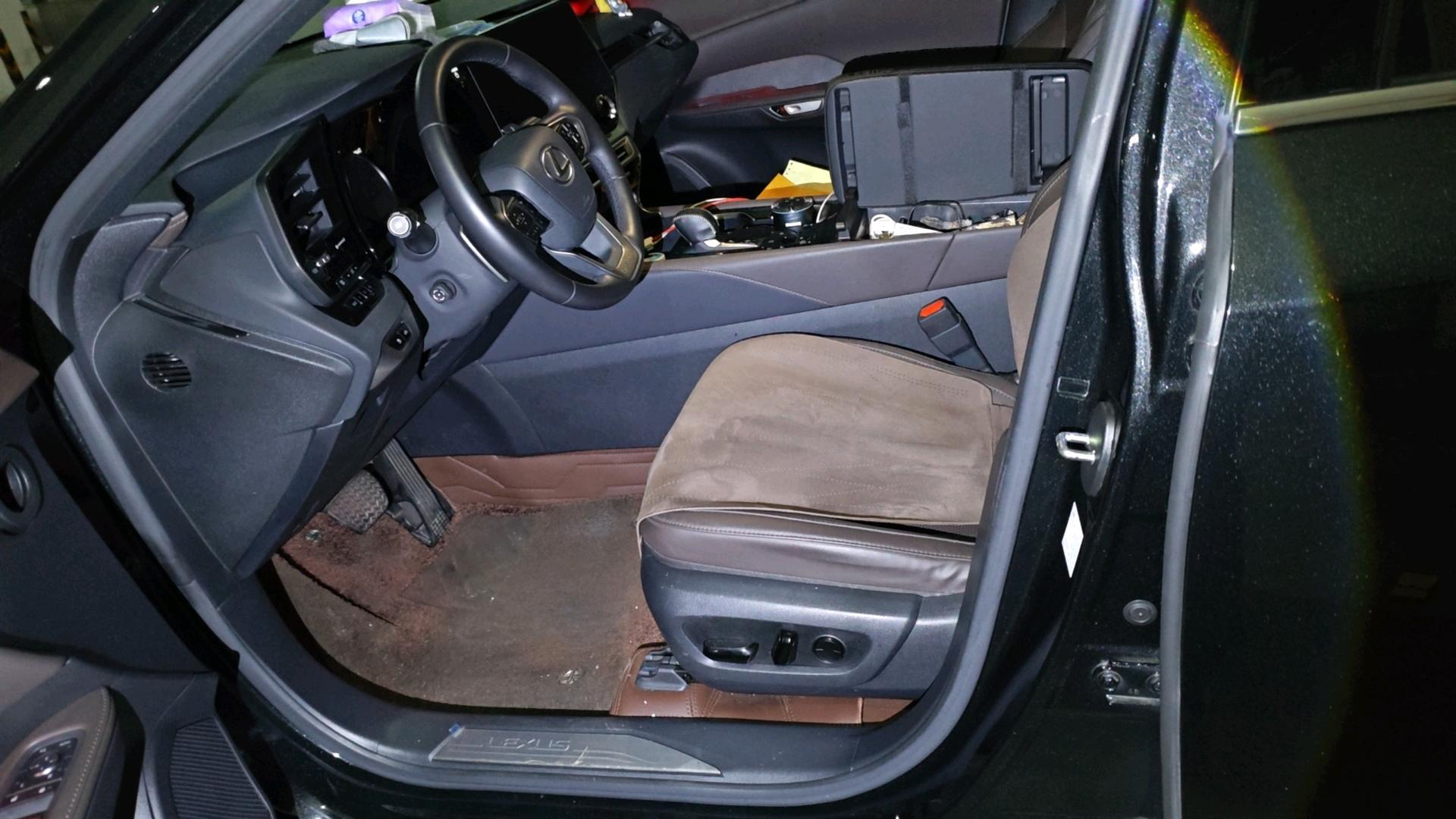Lexus RX 2023 350h 4-wheel drive alcohol version 4
