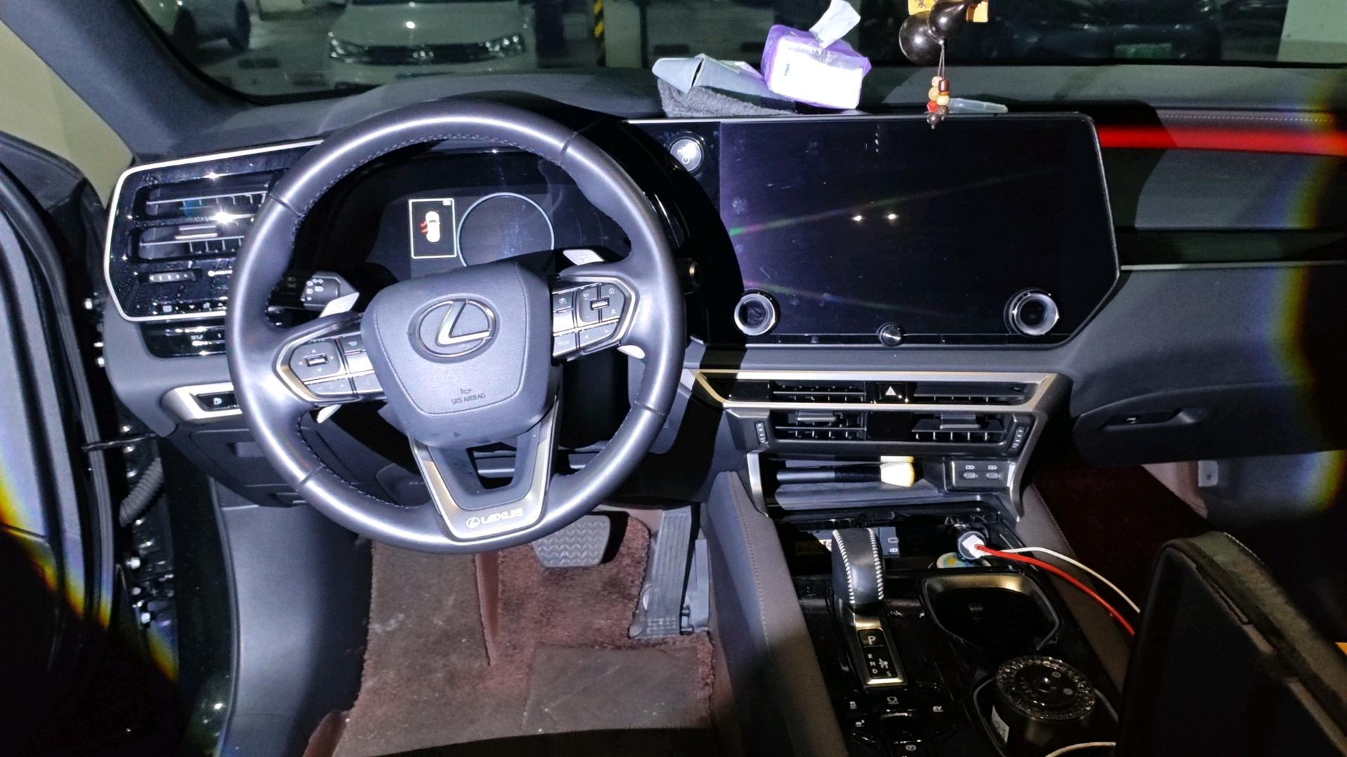 Lexus RX 2023 350h 4-wheel drive alcohol version 6