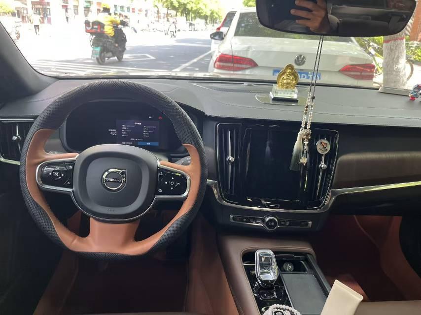 Volvo S90 2024 B5 Zhiyuan Deluxe Edition 3