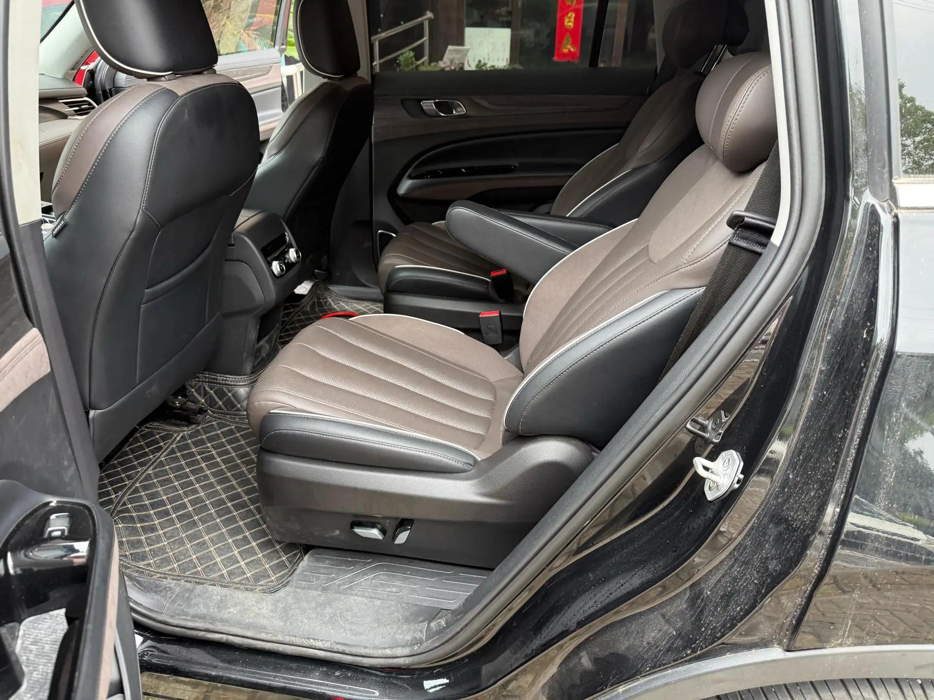 Ford 2023 Lingyu 2.0T EcoBoost 225 Zunling 7-seat (2/2/3) automatic gear 5