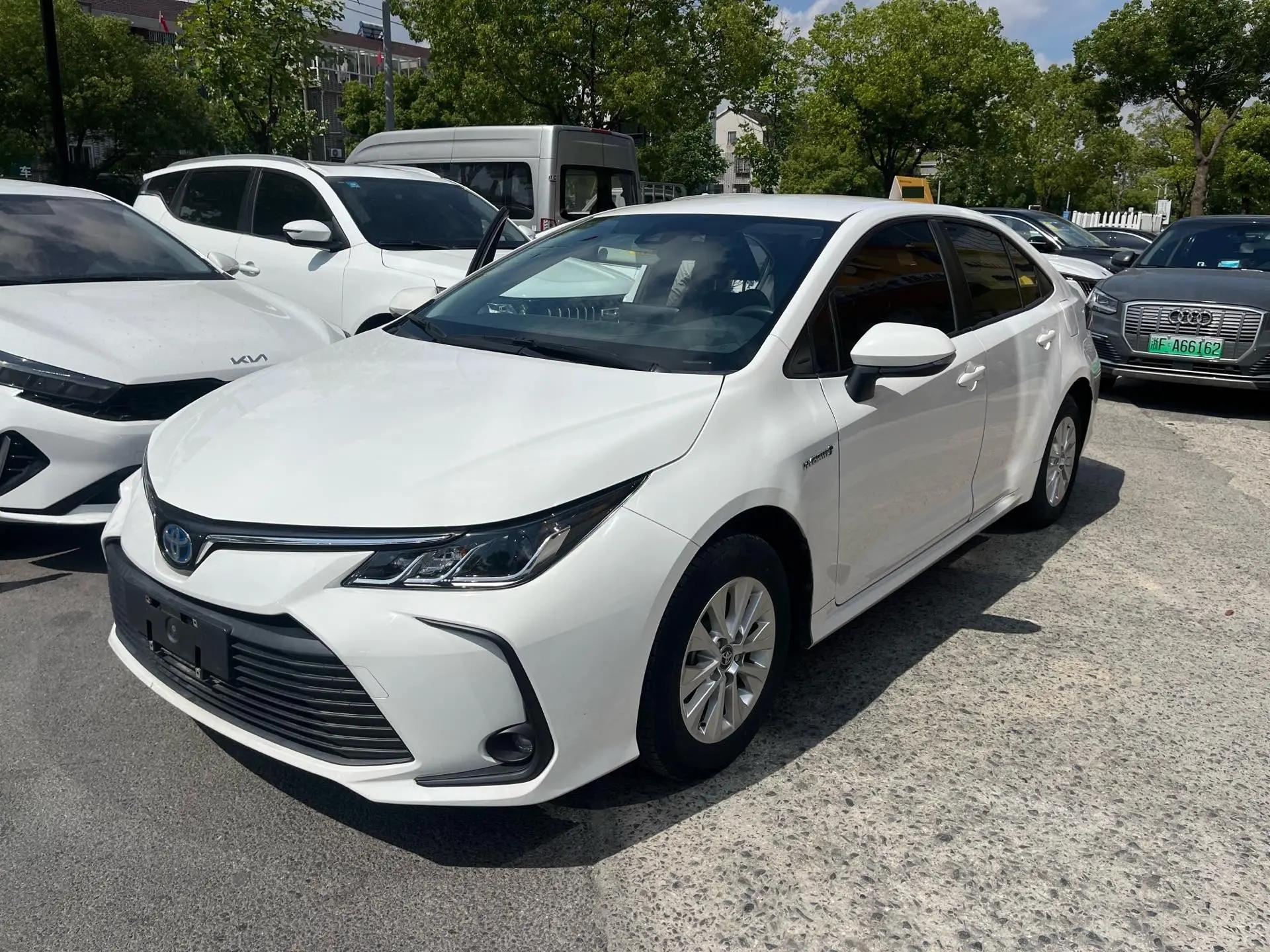Corolla 2021 Double Engine 1.8L E-CVT Pioneer Edition