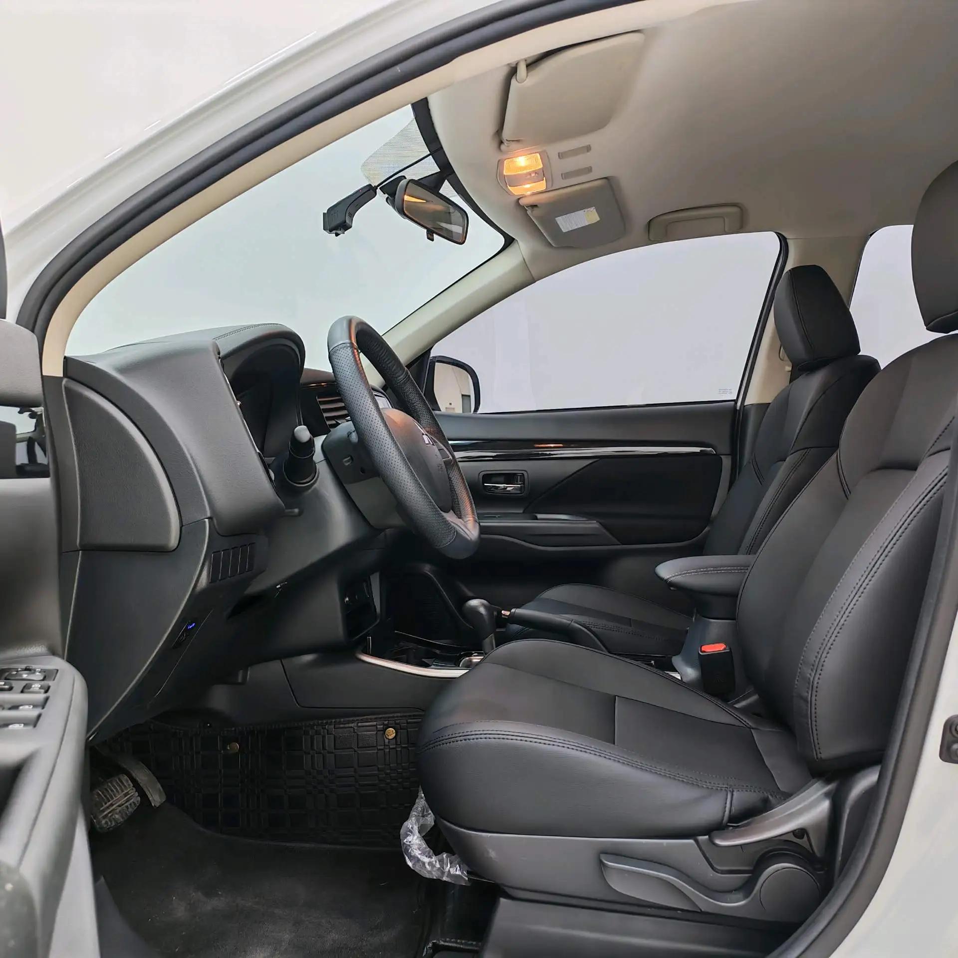 Outlander 2021 model changed to 2.0L two-wheel drive free version 5 seats 6