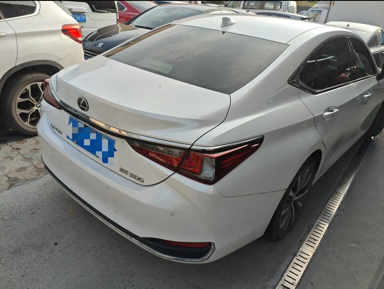 Lexus ES 2020 200 Excellence Edition 2