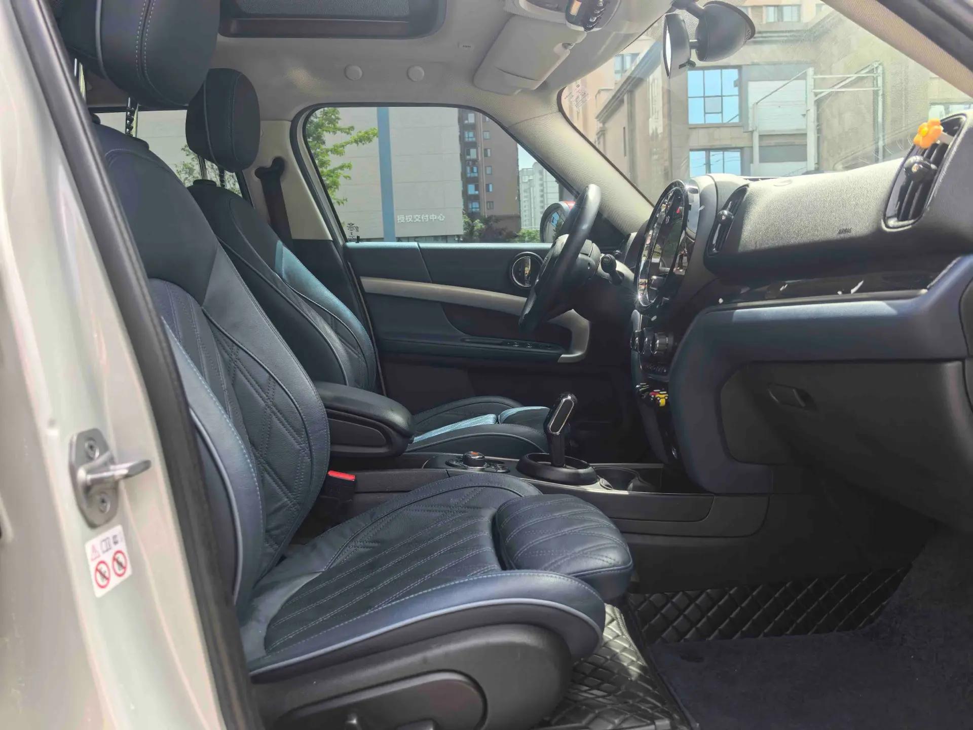 MINI COUNTRYMAN 2021 1.5T COOPER ALL4 Connoisseur 4
