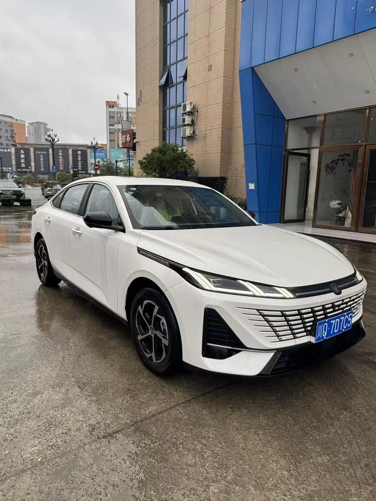 ChangAn 2026 Elantra 1.5T 500Bar Jingxiang Model Automatic 3