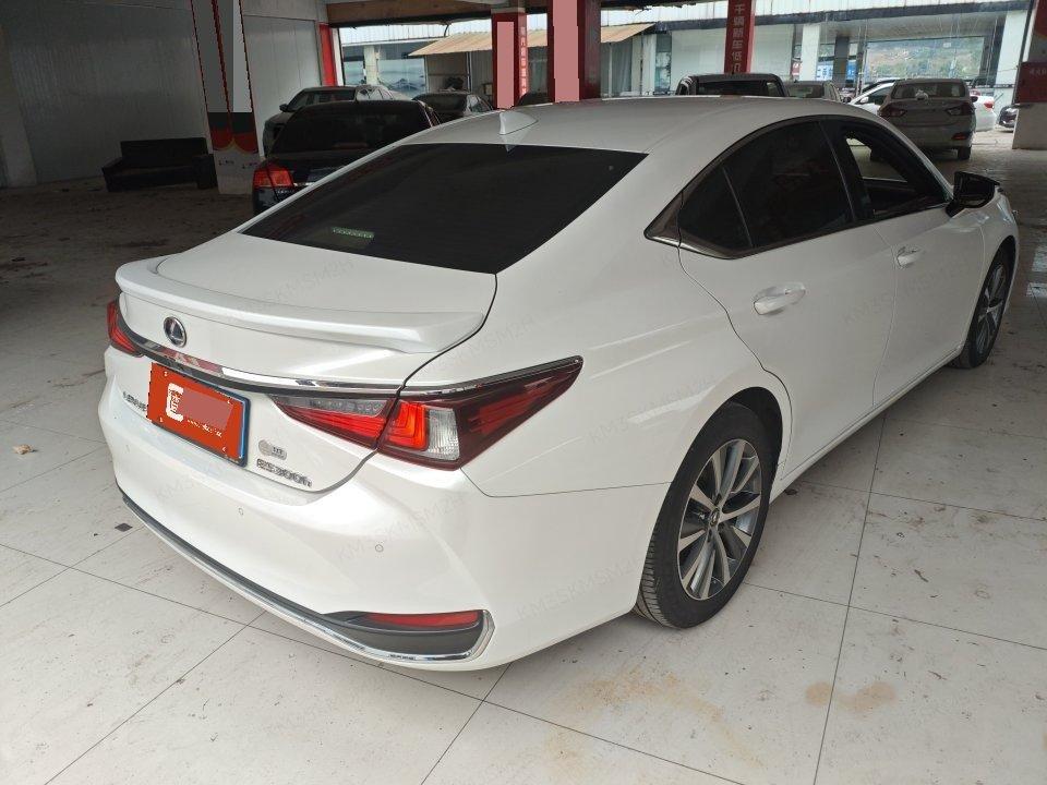 Lexus ES 2020 300h Excellent Edition 2