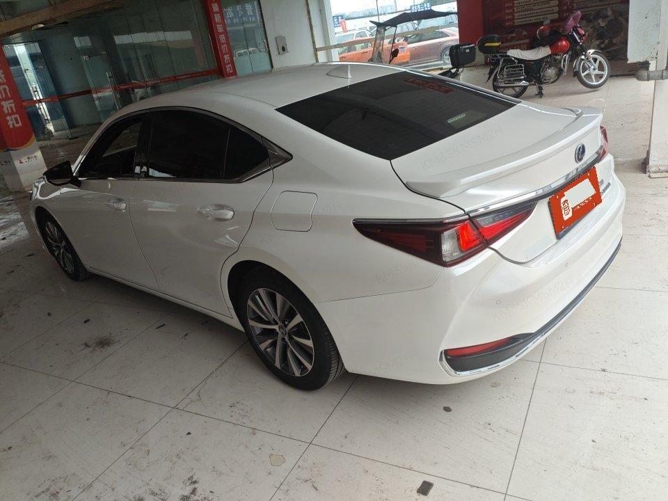 Lexus ES 2020 300h Excellent Edition 5