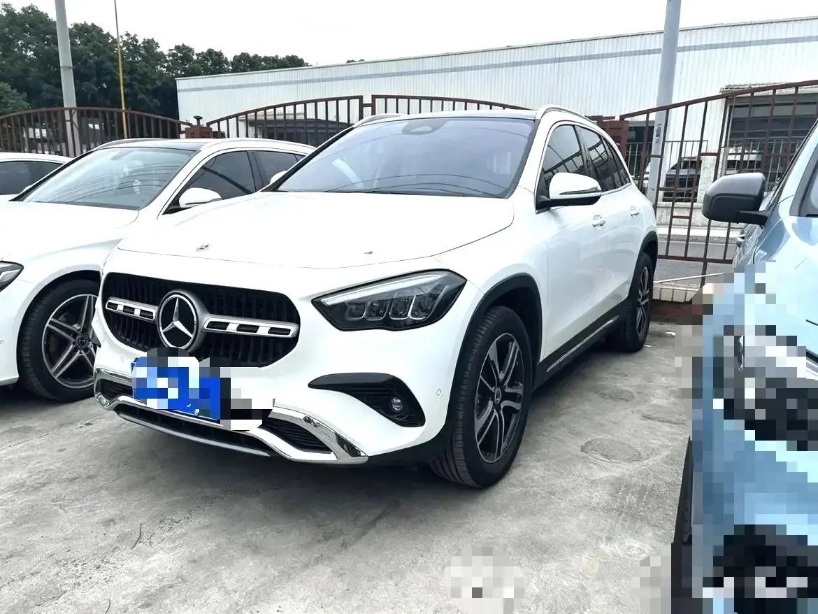 奔驰 2025款 GLA 220 2.0T(改款) 自动挡