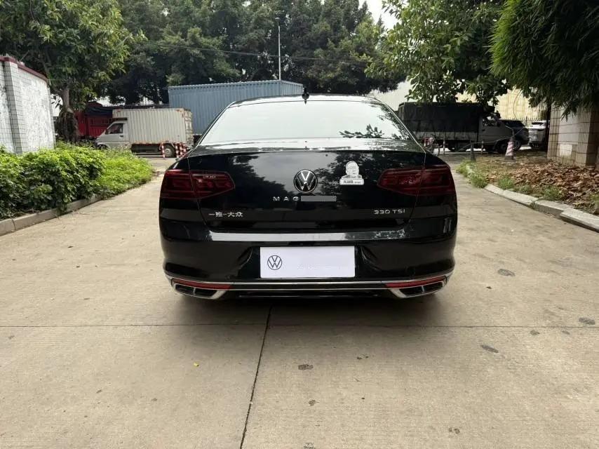 Magotan 2022 330TSI DSG Basic 8