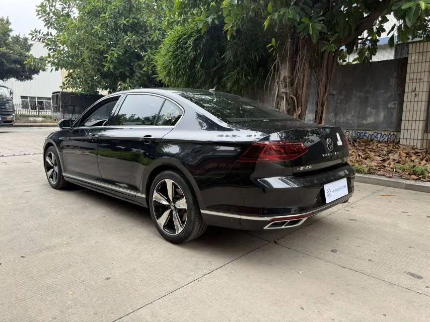 Magotan 2022 330TSI DSG Basic 9
