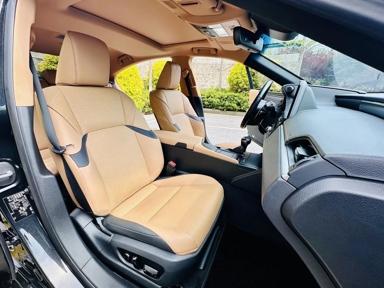 Lexus ES 2021 300h Excellent Edition 13