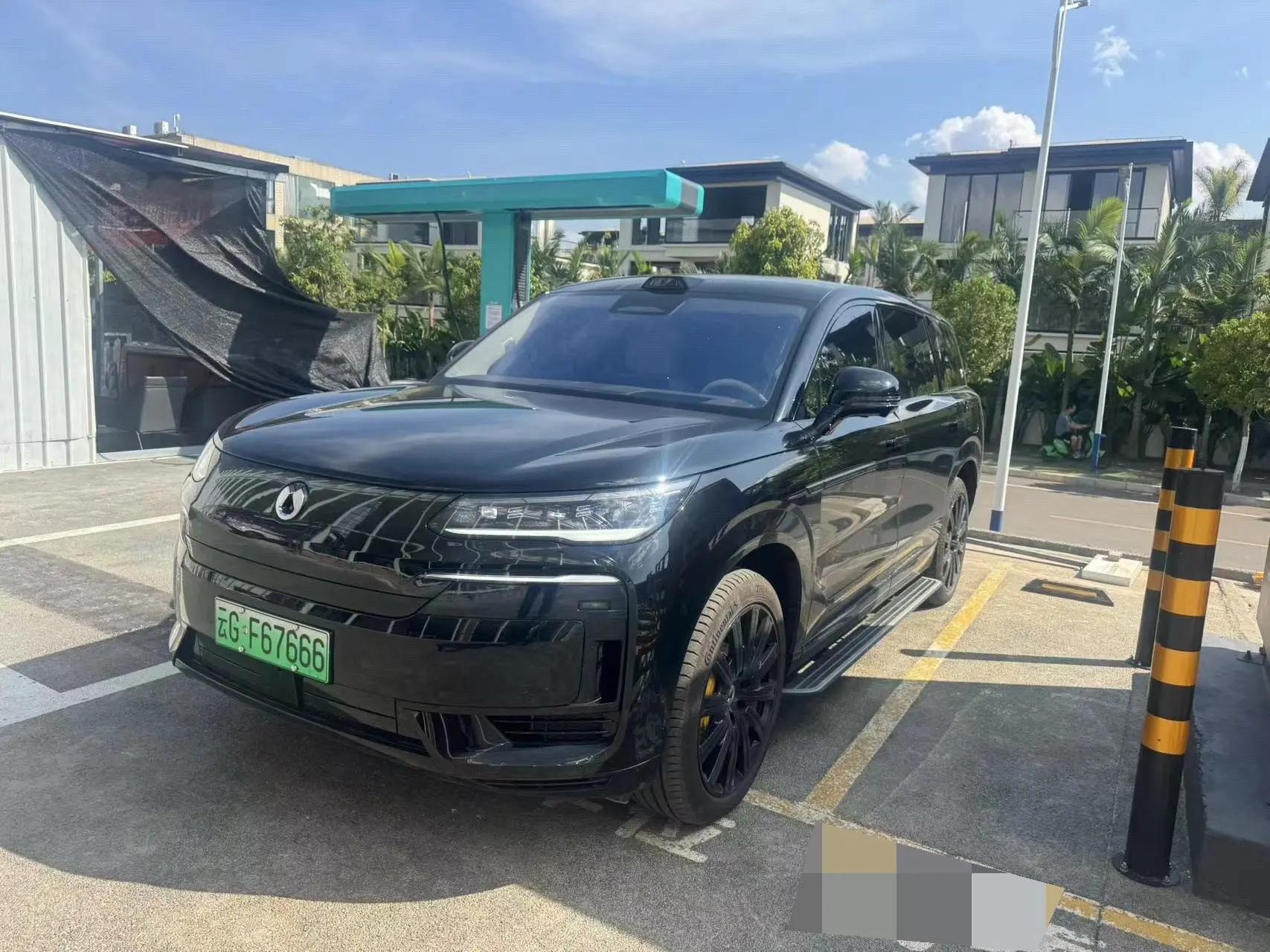 Denza 2025 Denza N9 2.0T stepless 1300 flagship automatic gear