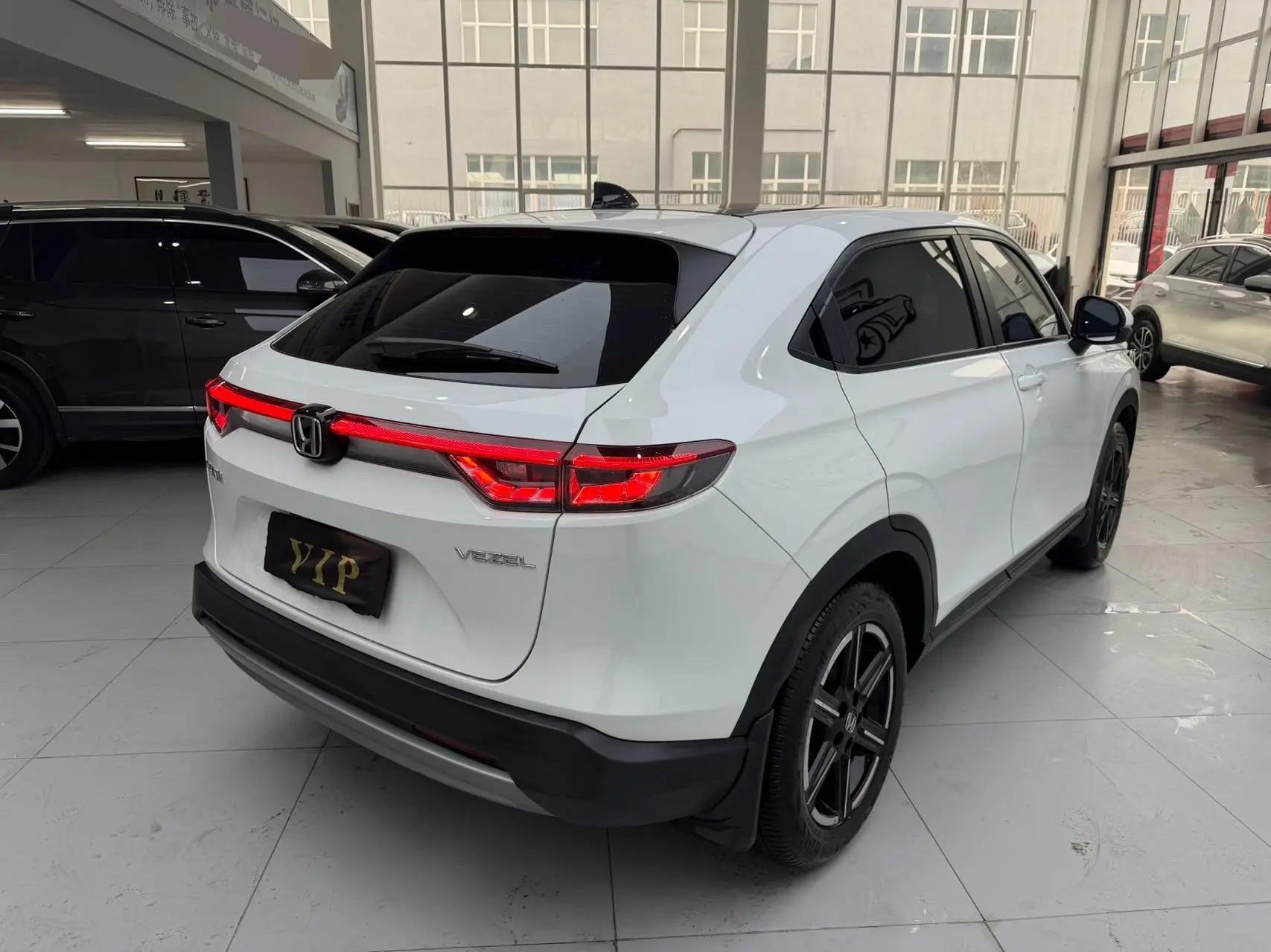 Binzhi 2023 1.5L CVT Low Edition 4