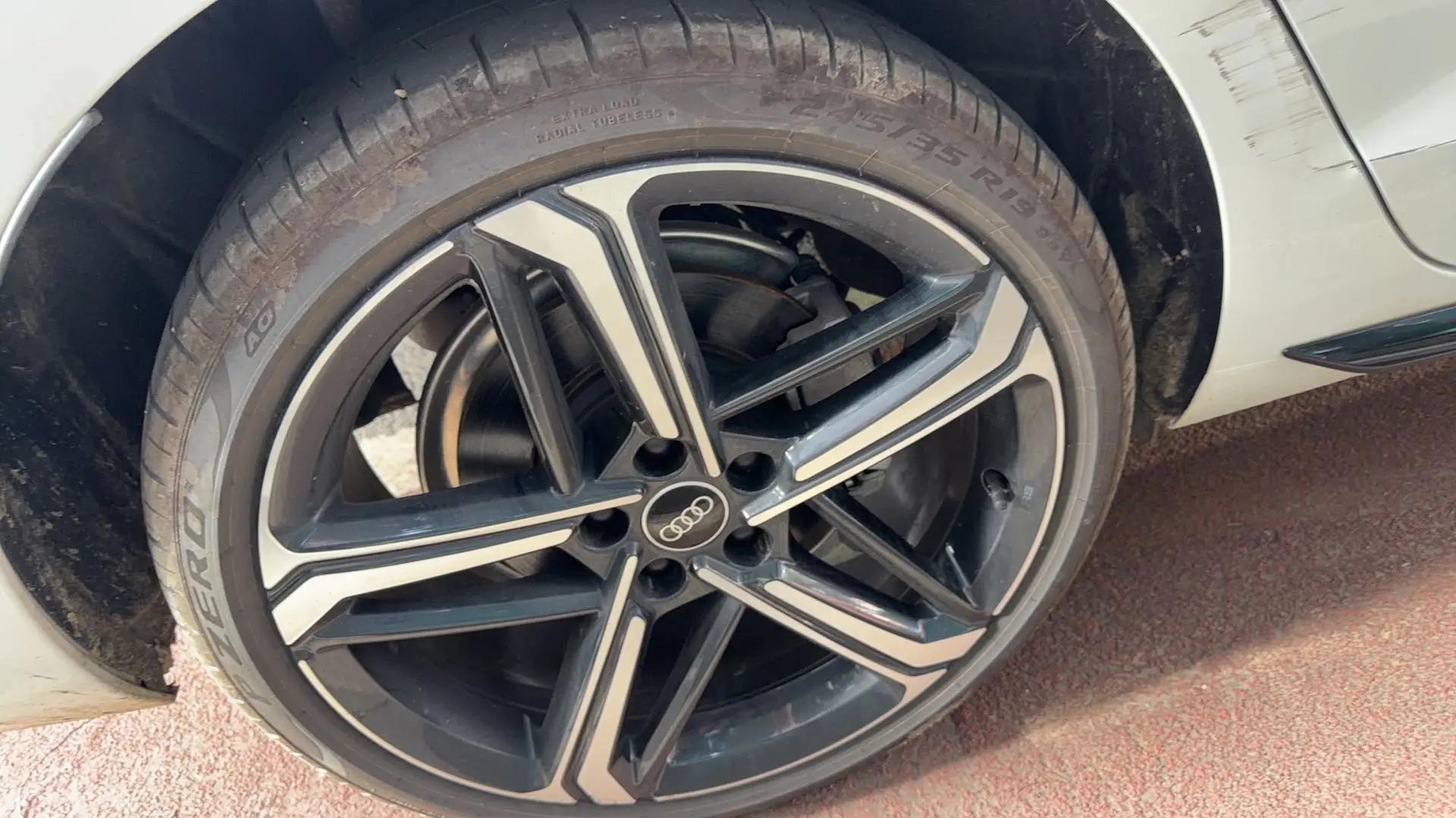 Audi 2025 A4L 2.0TFSI 40TFSI 2 Million Units Joy Edition Luxury Dynamic Version Automatic 4