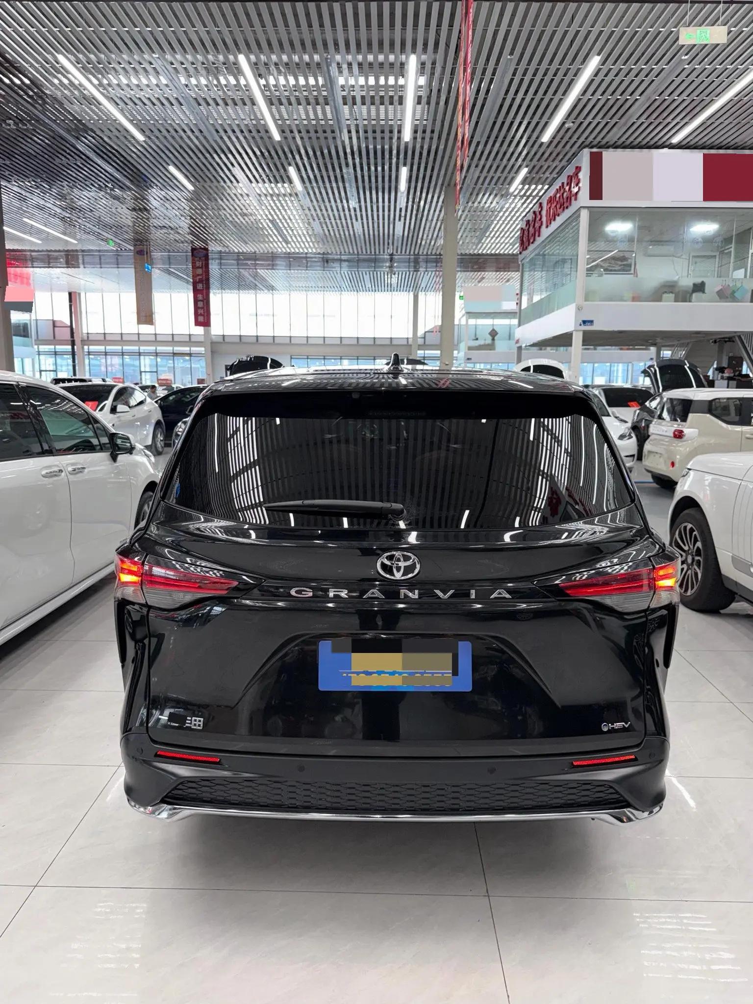 Toyota 2024 Sienna HYBRID 2.5 CVT Comfort Edition Automatic 8