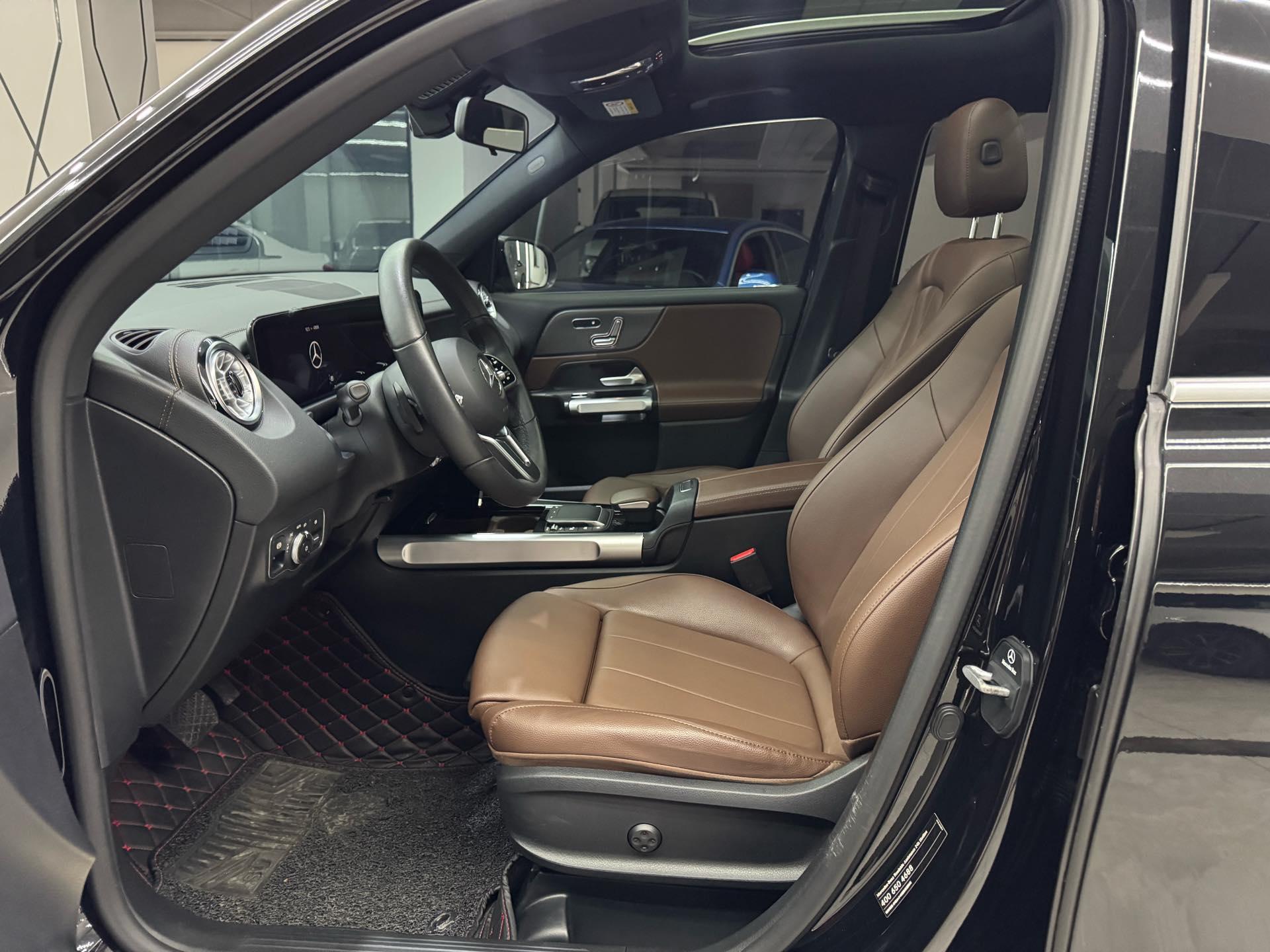 Mercedes Benz GLB 2023 GLB 220 Fashion 4