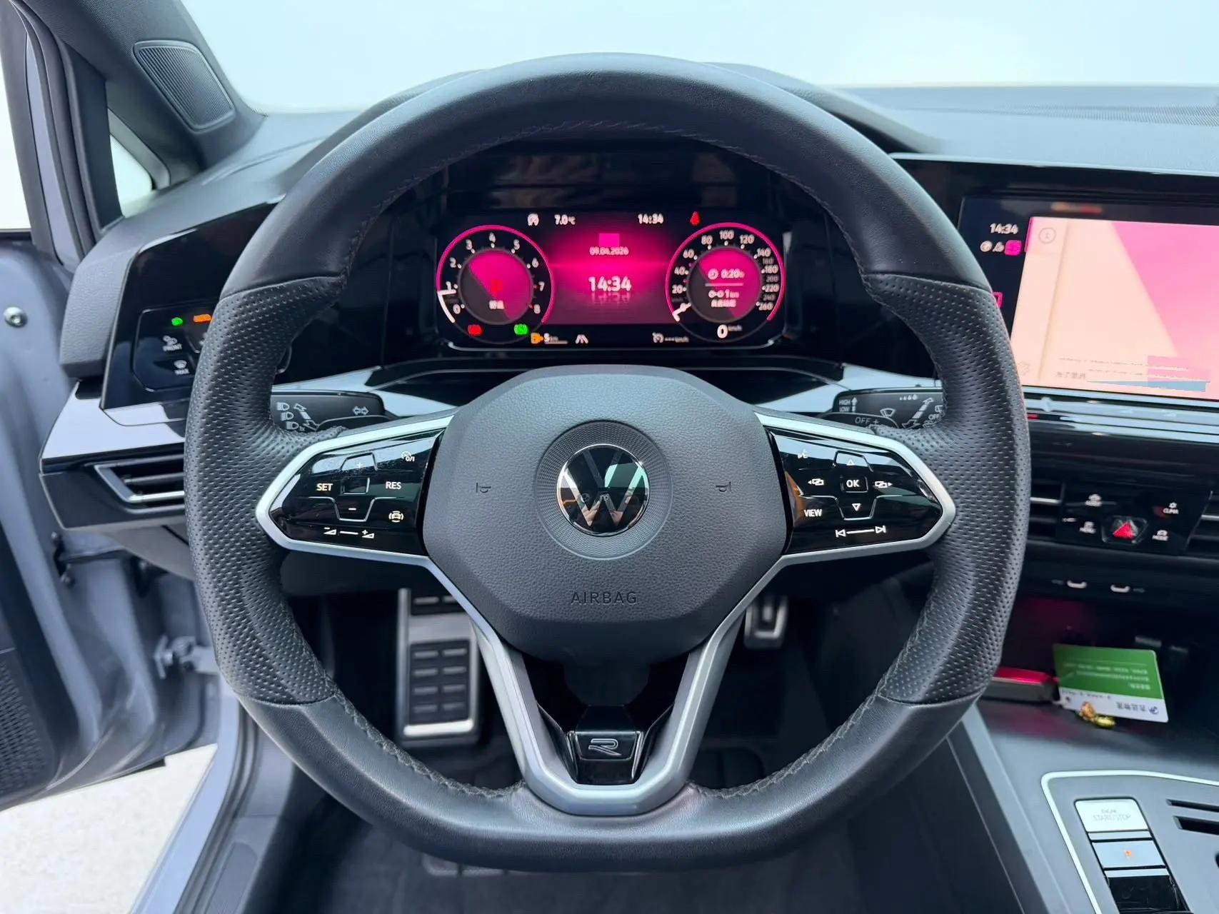 Volkswagen 2023 Golf 8 R-Line 1.4TSI 280TSI Lite (facelift) automatic 6