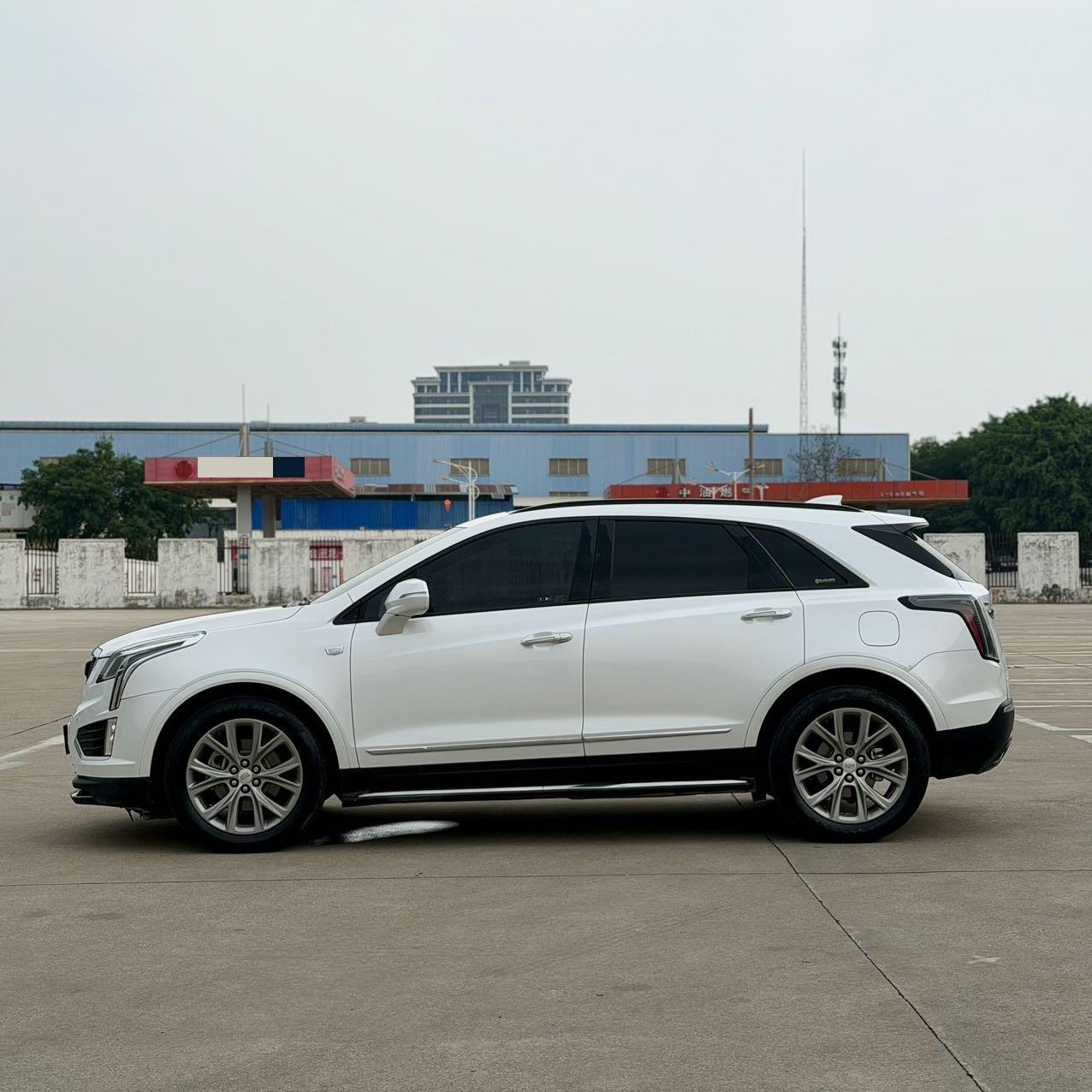 Cadillac XT5 2020 28T 4-wheel drive leading sports 3